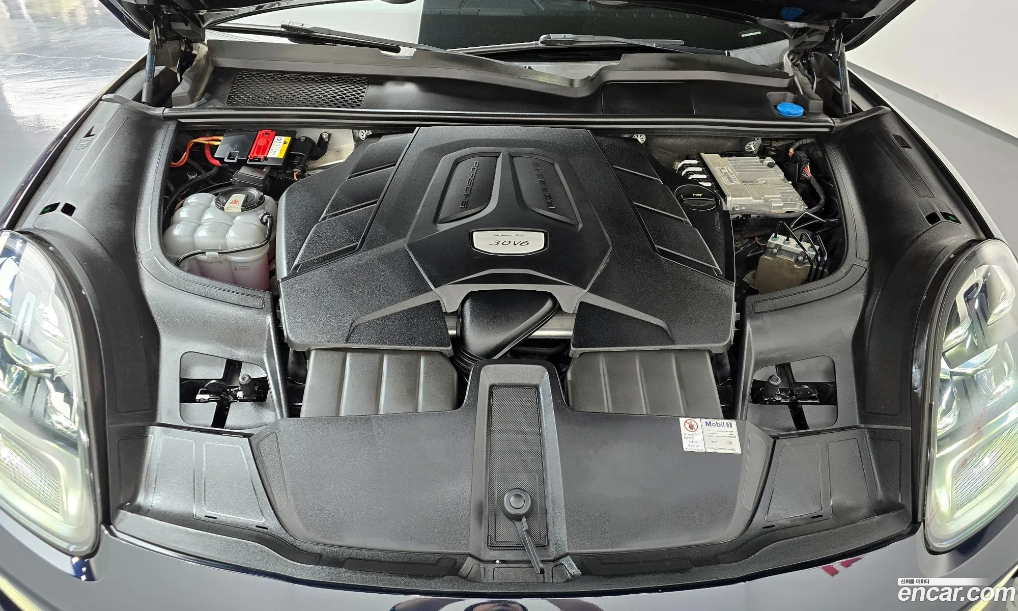Porsche Cayenne 2019 — 23