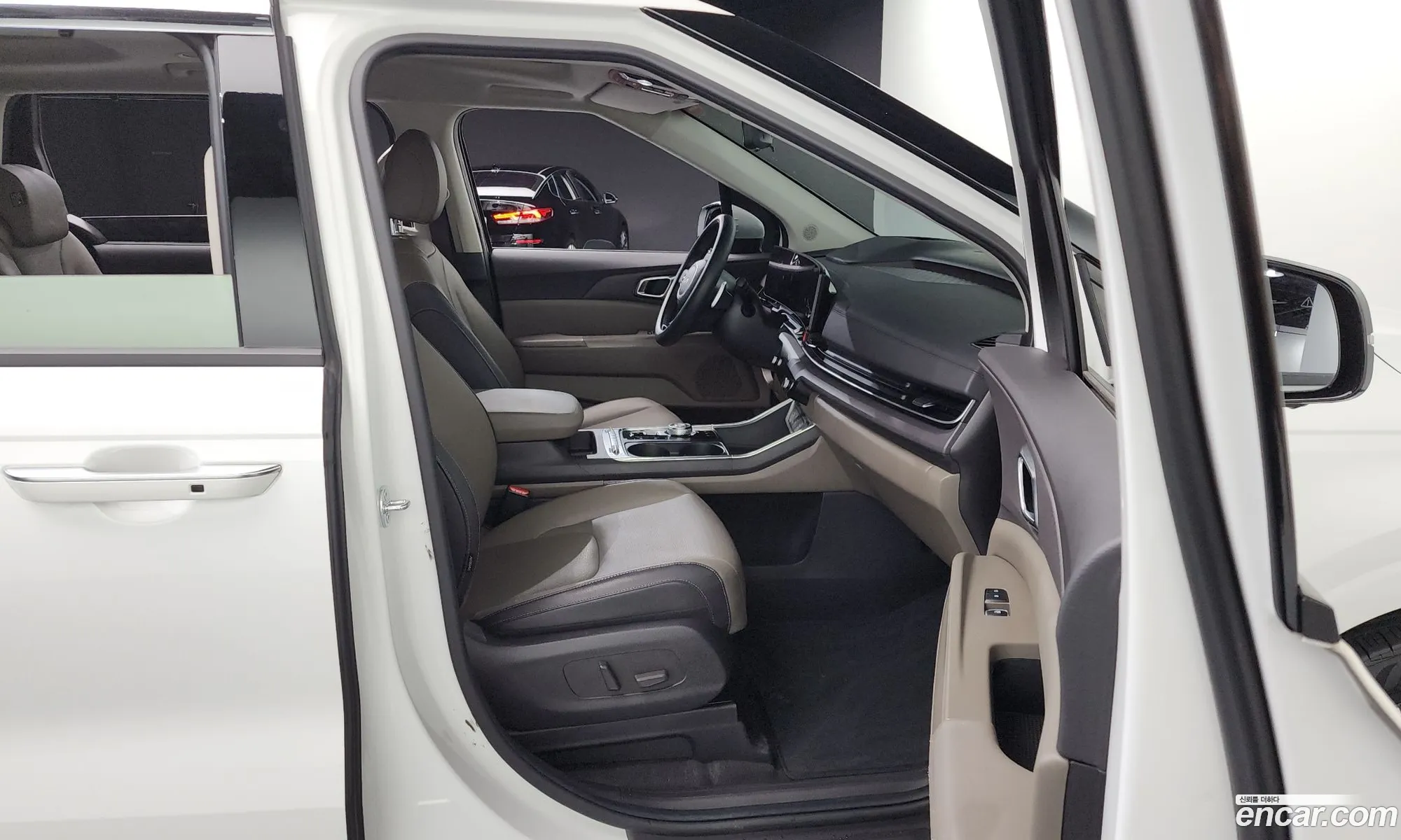 Kia Carnival 2024 KNANC81BBSS451217 — 24