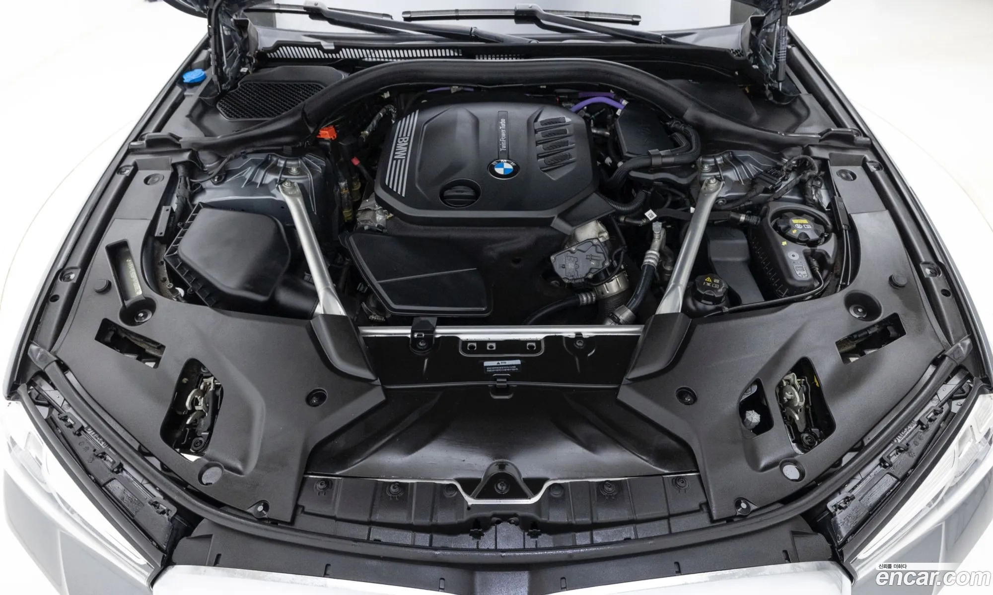 BMW 5 Series 2023 — 9