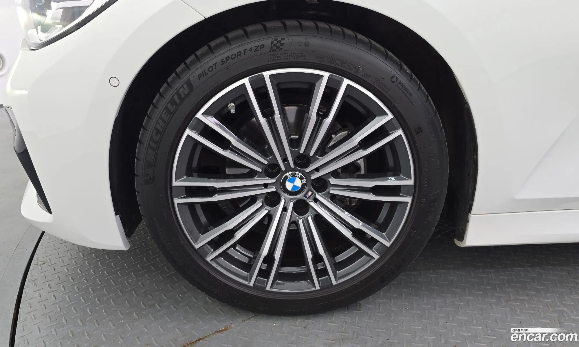 BMW 3 Series 2022 WBA5X5103NFM39045 — 20