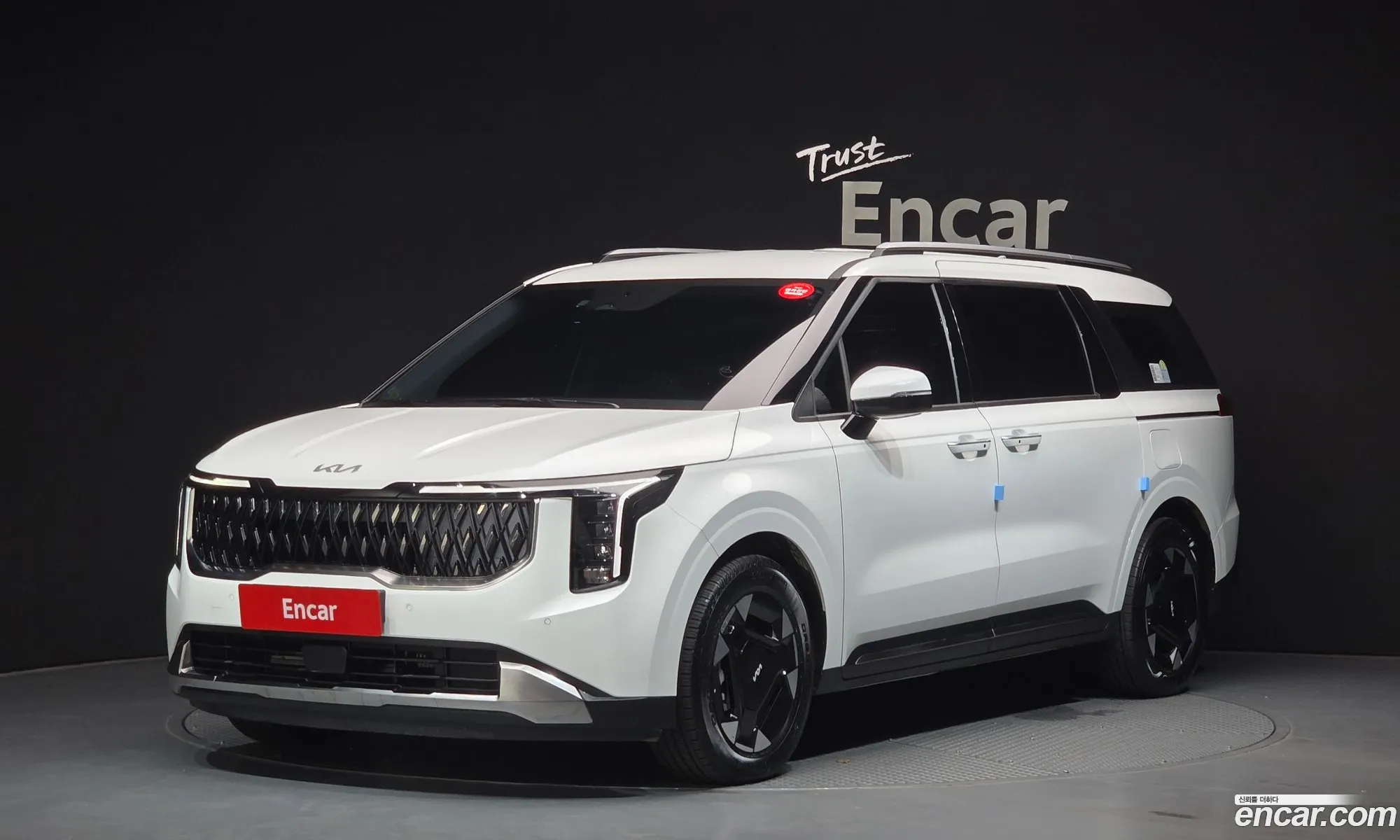 Kia Carnival 2025 KNANC81ABSS104361 — 17
