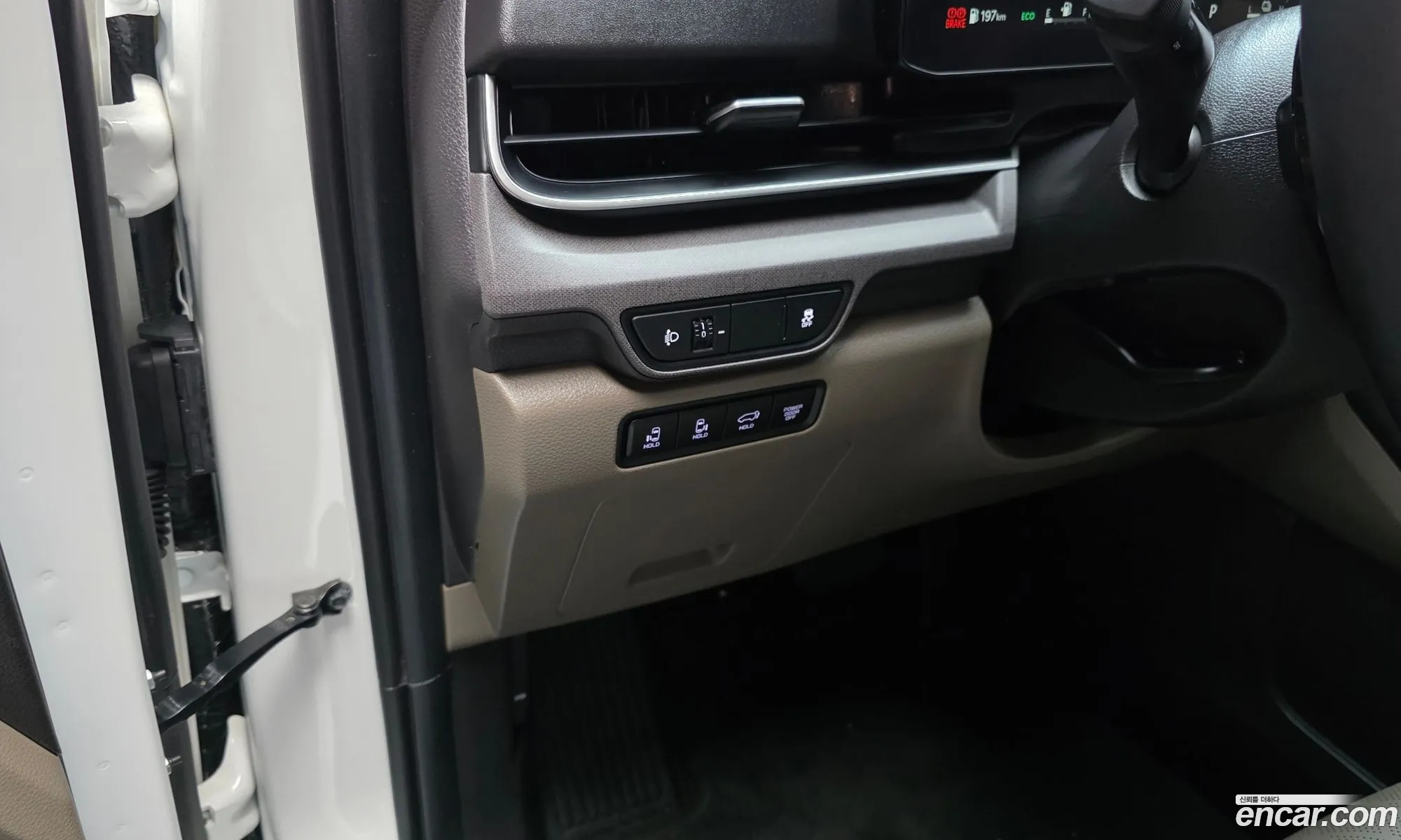Kia Carnival 2025 KNANC81ABSS104361 — 13