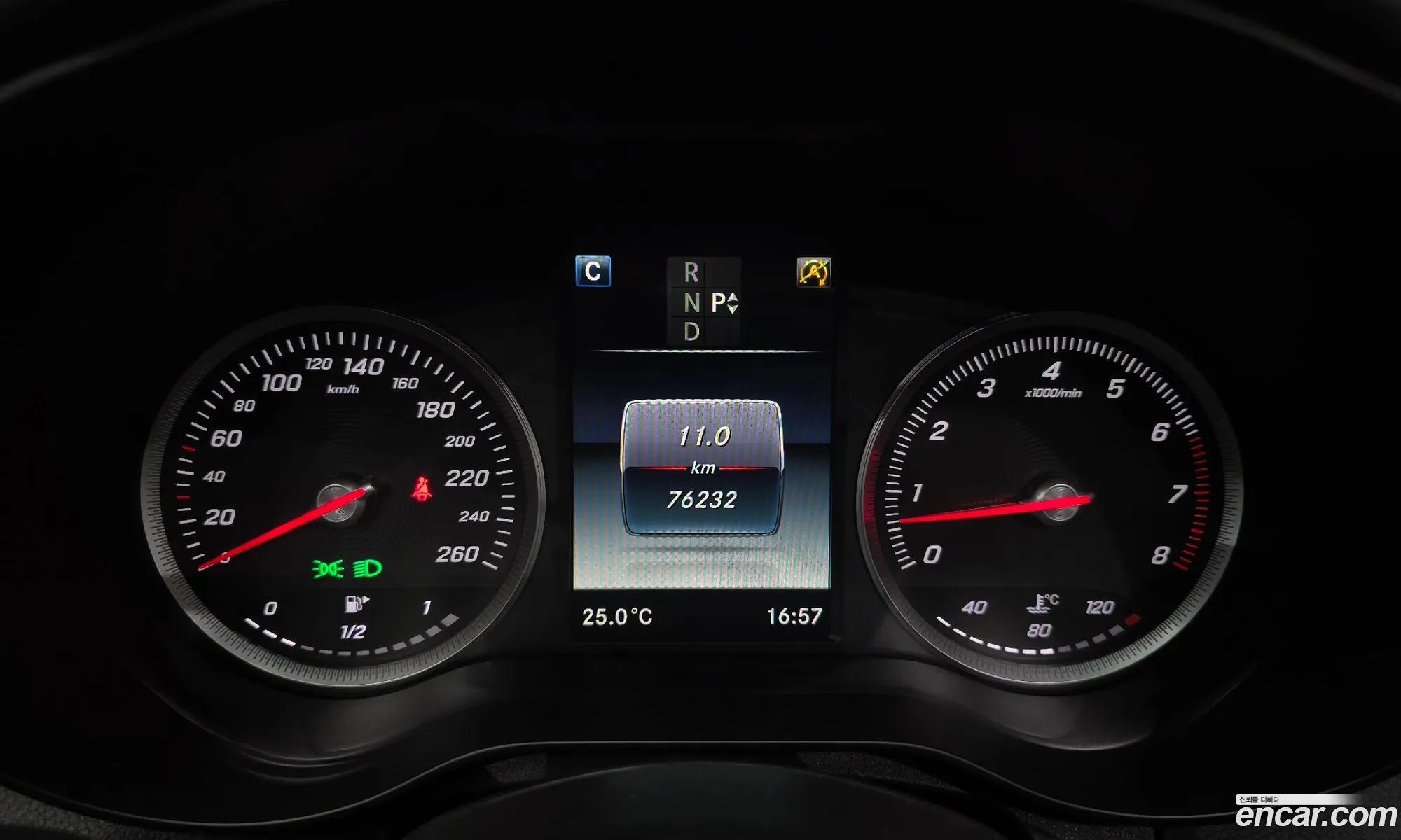 Mercedes-Benz C-Class W205 2016 — 15