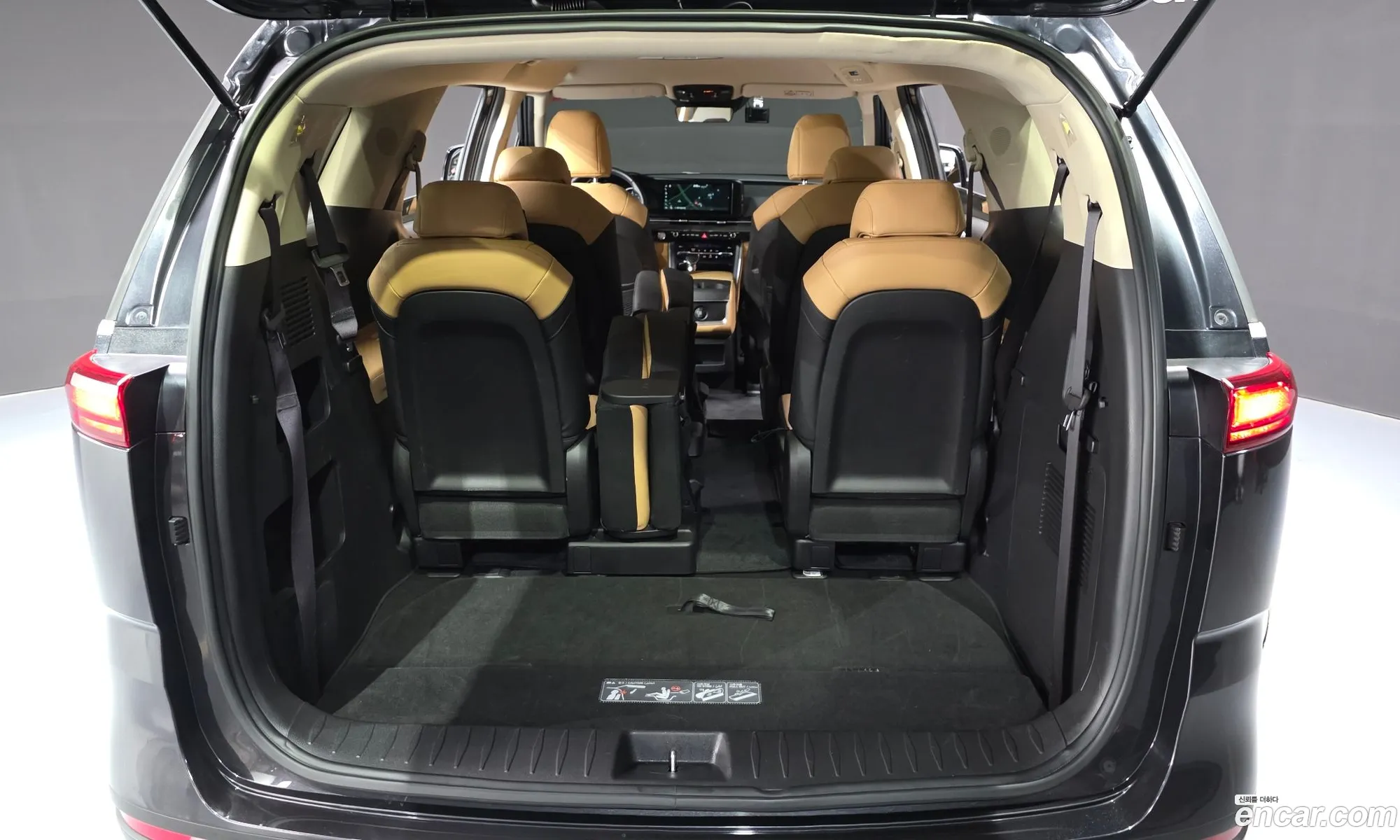 Kia Carnival 2023 KNHNB37BBPS310432 — 6