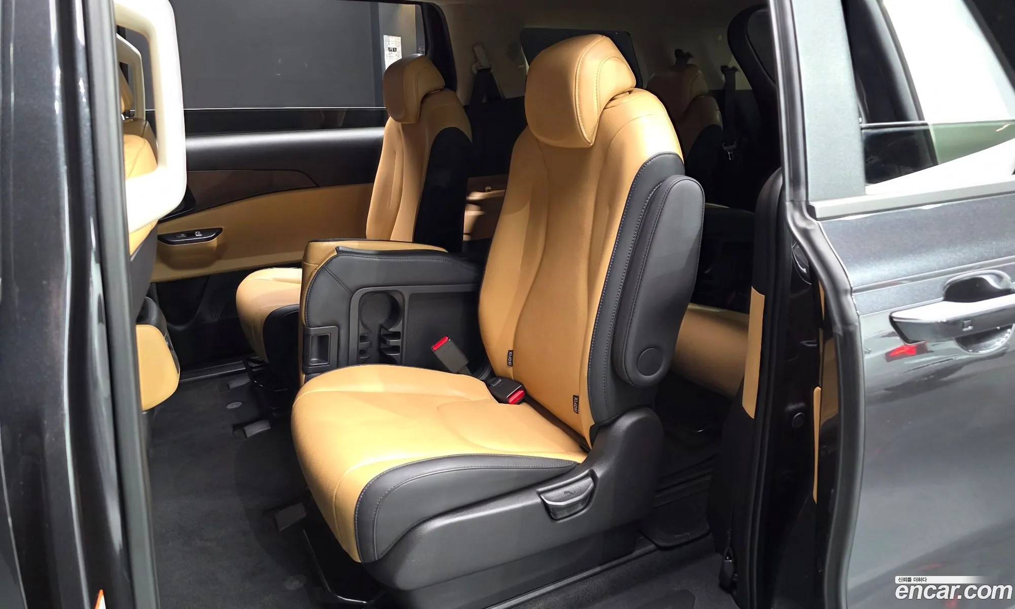 Kia Carnival 2023 KNHNB37BBPS310432 — 3