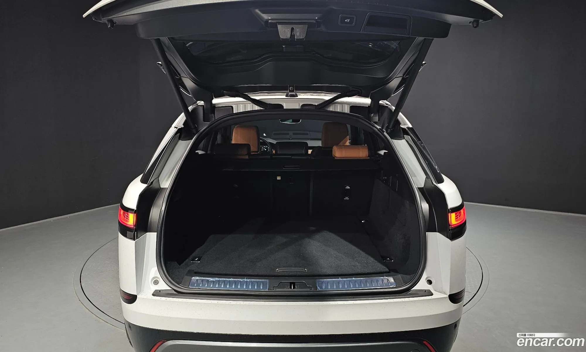 Land Rover Range Rover Velar 2021 SALYA2BU2MA320943 — 14