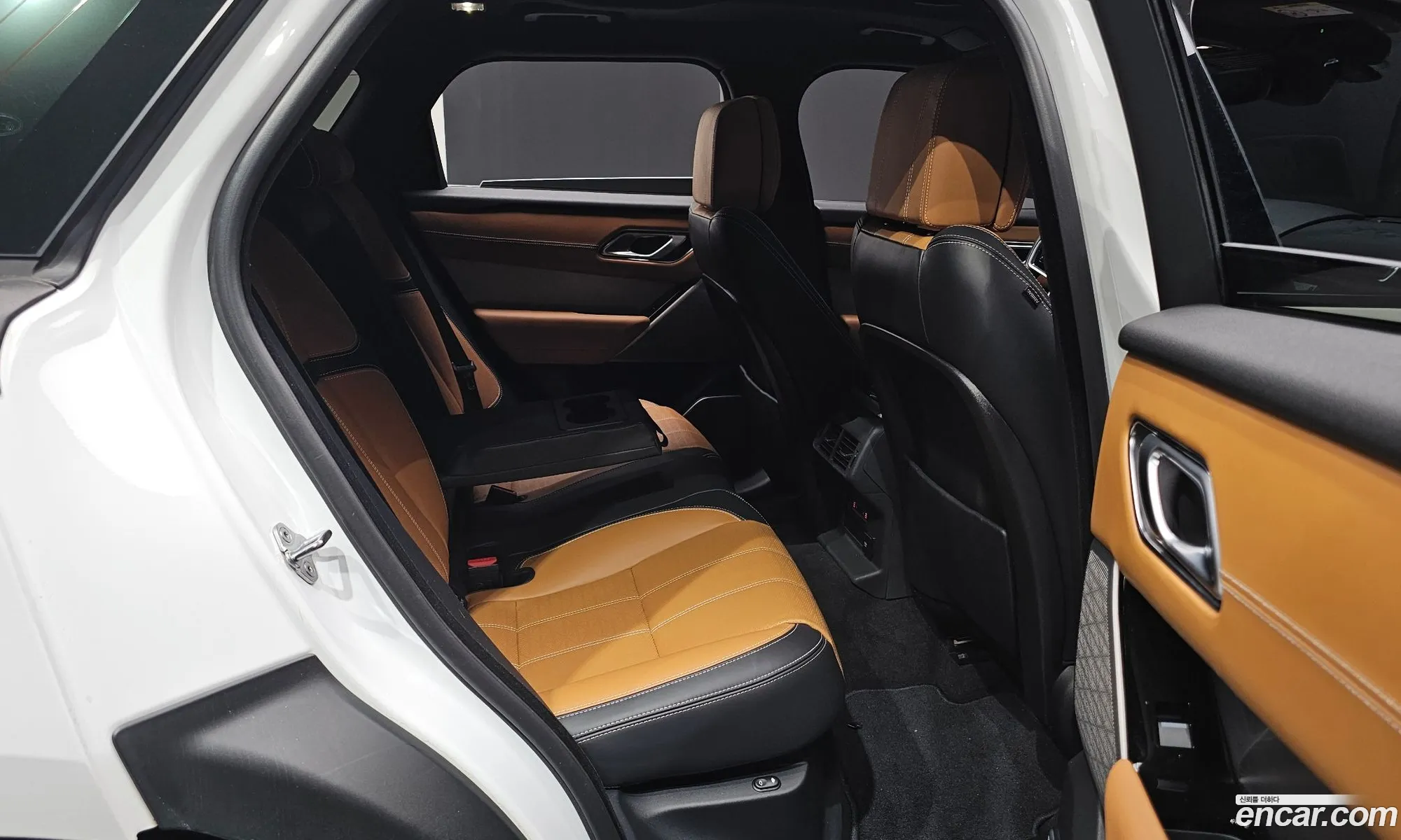 Land Rover Range Rover Velar 2021 SALYA2BU2MA320943 — 8