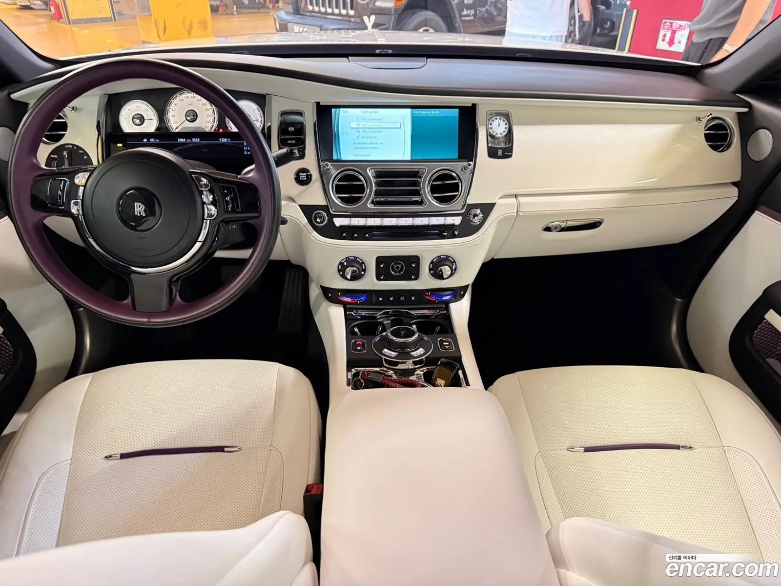 Rolls-Royce Wraith 2016 — 17