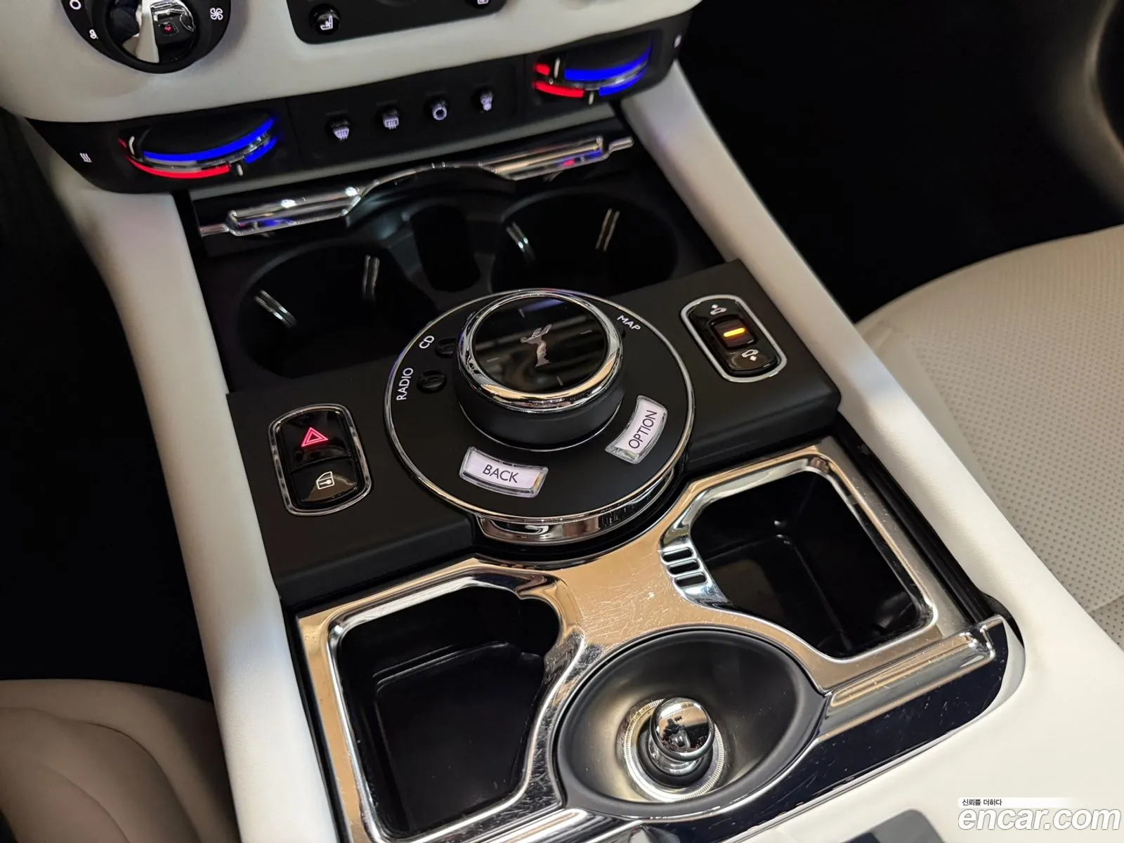 Rolls-Royce Wraith 2016 — 18