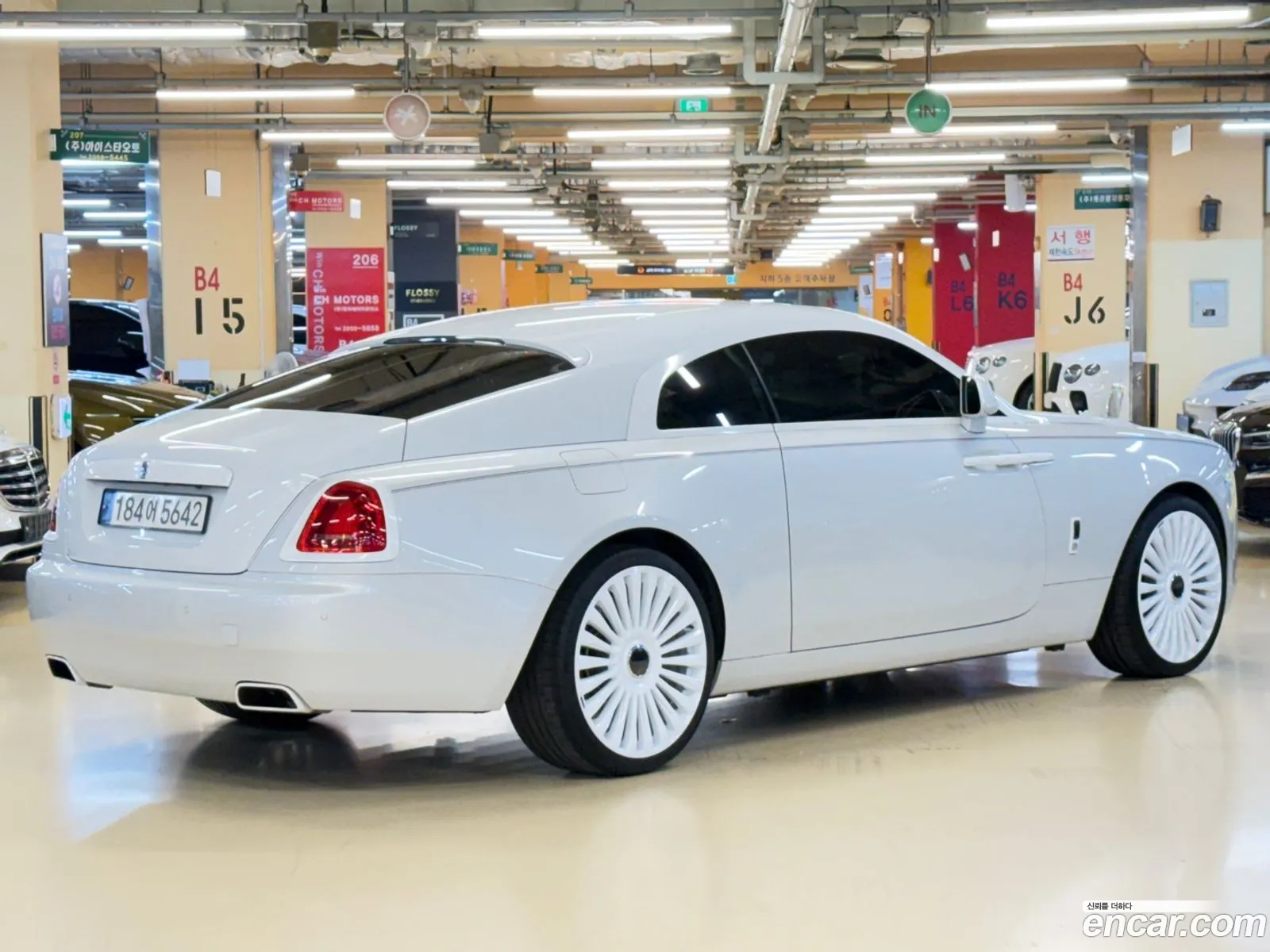 Rolls-Royce Wraith 2016 — 15