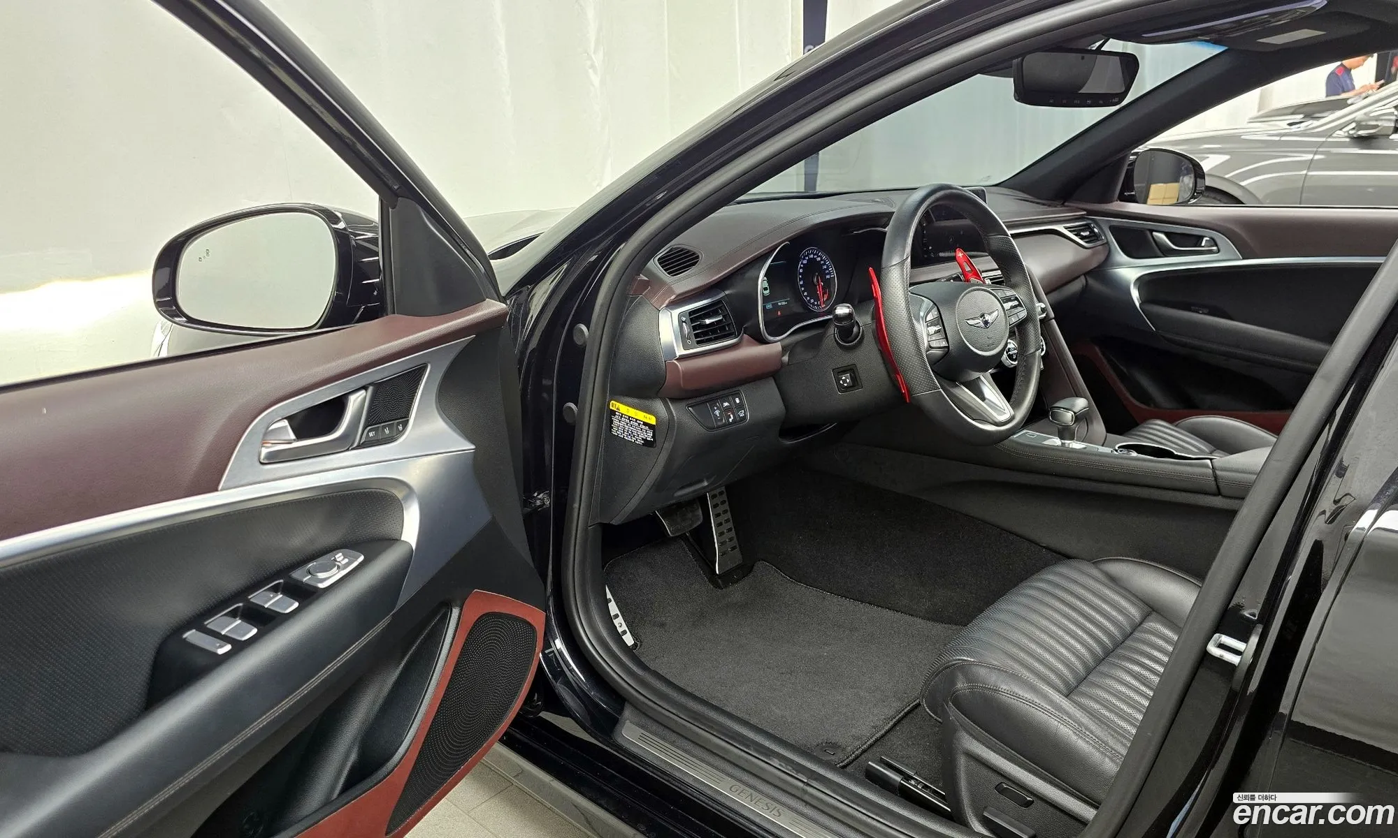 Genesis G70 2020 KMTG341ABLU072115 — 18