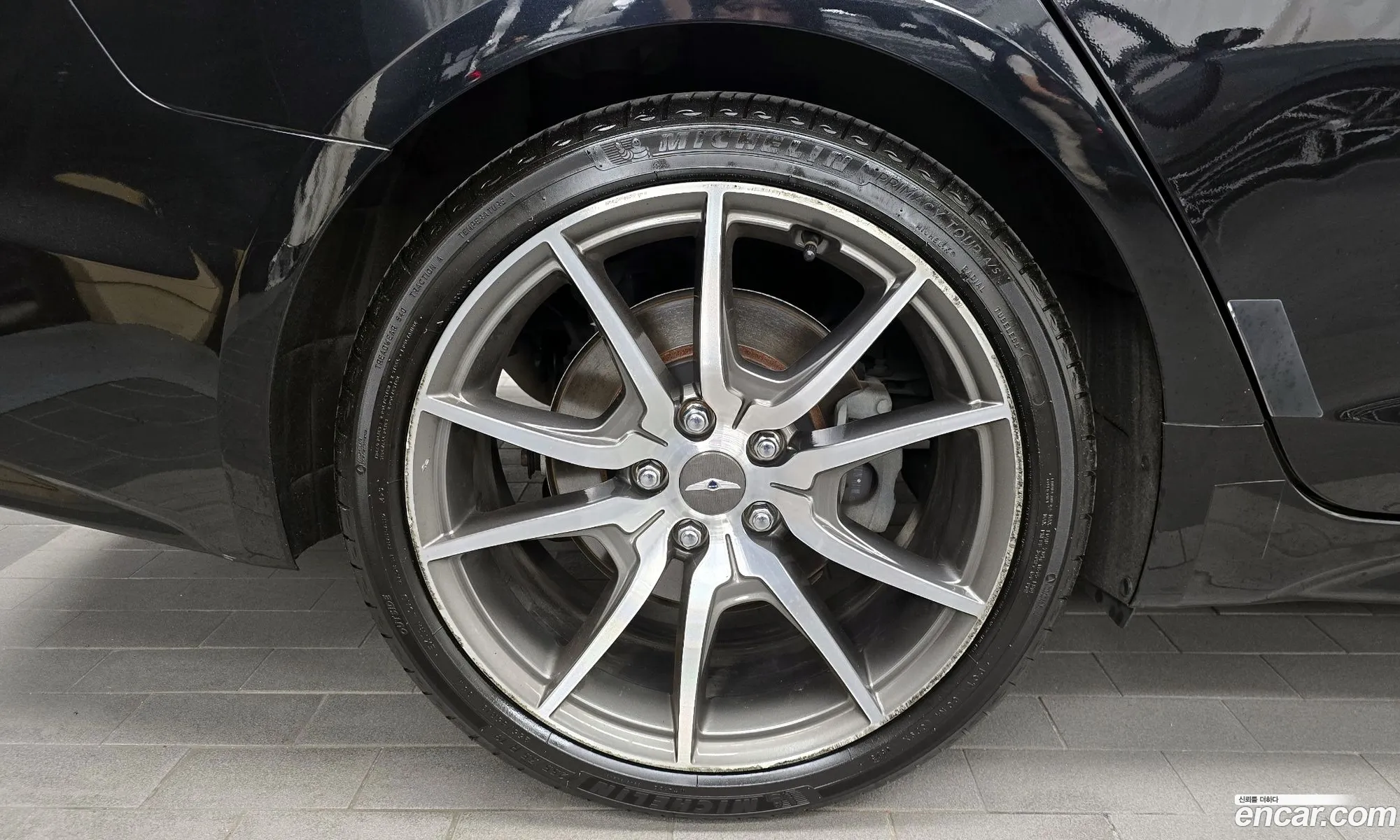 Genesis G70 2020 KMTG341ABLU072115 — 17