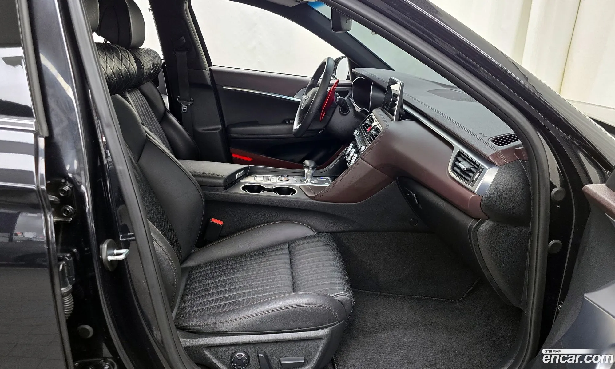 Genesis G70 2020 KMTG341ABLU072115 — 12