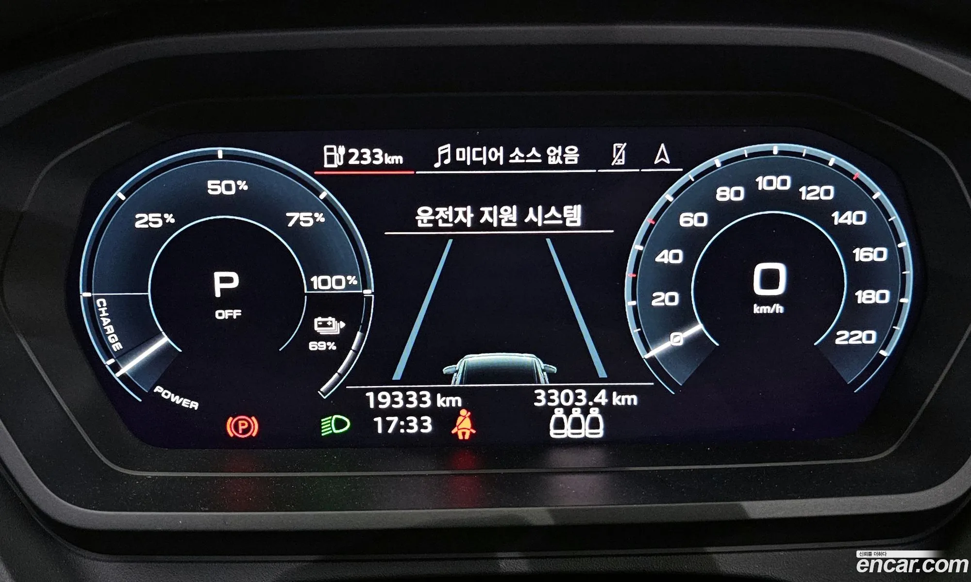 Audi Q4 e-tron 2025 WAUZZZFZ3SP015719 — 10
