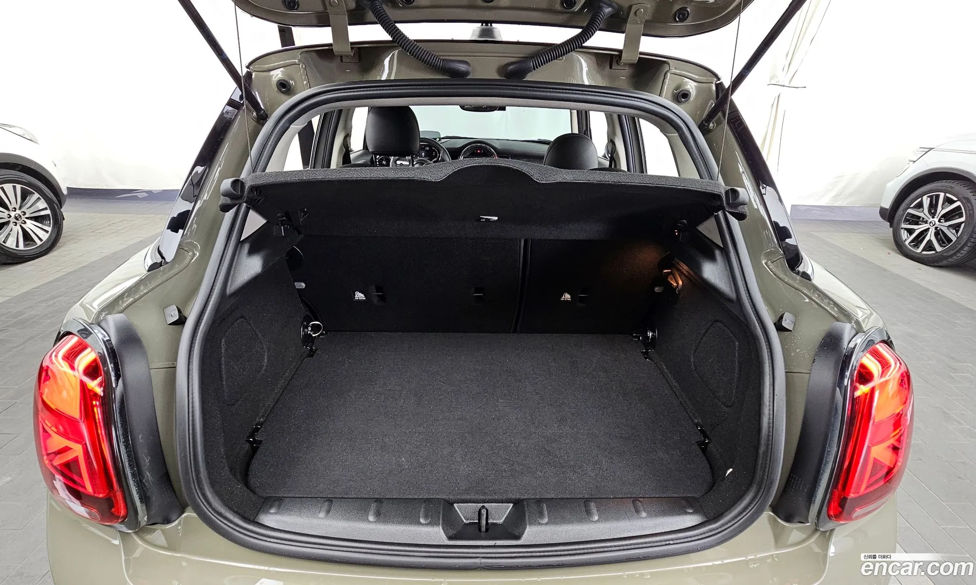 Mini Cooper S 2019 WMWXU3105K2L07624 — 17
