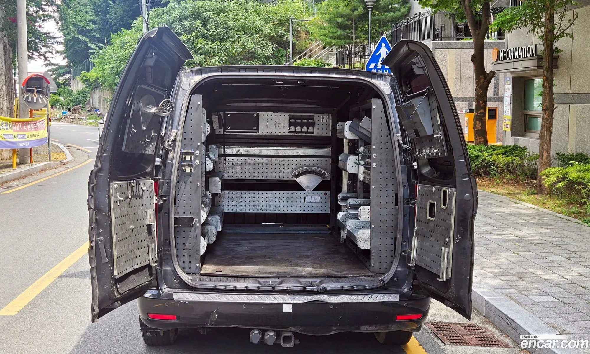 Hyundai Grand Starex 2019 — 17