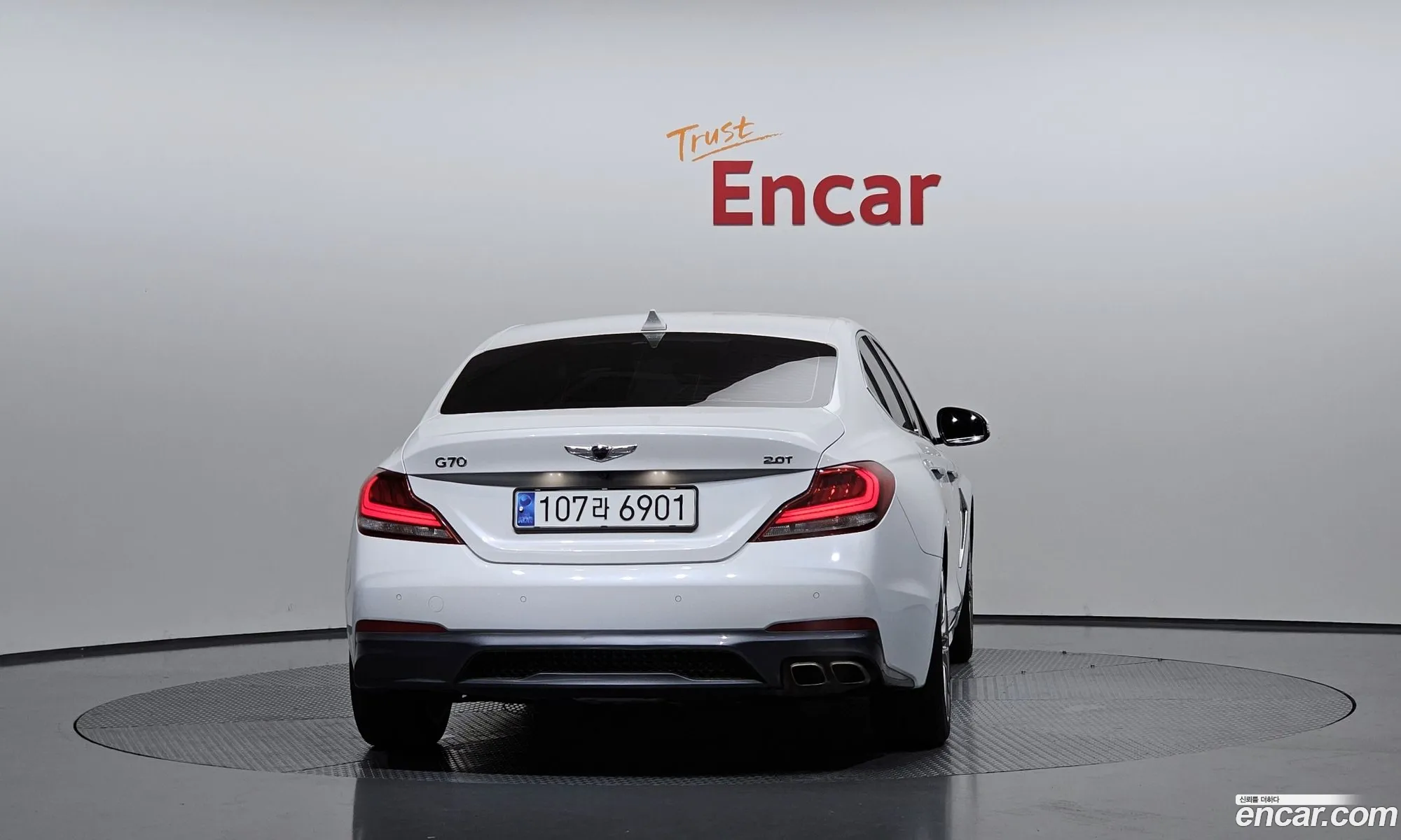 Genesis G70 2019 KMTG341ABKU052239 — 9