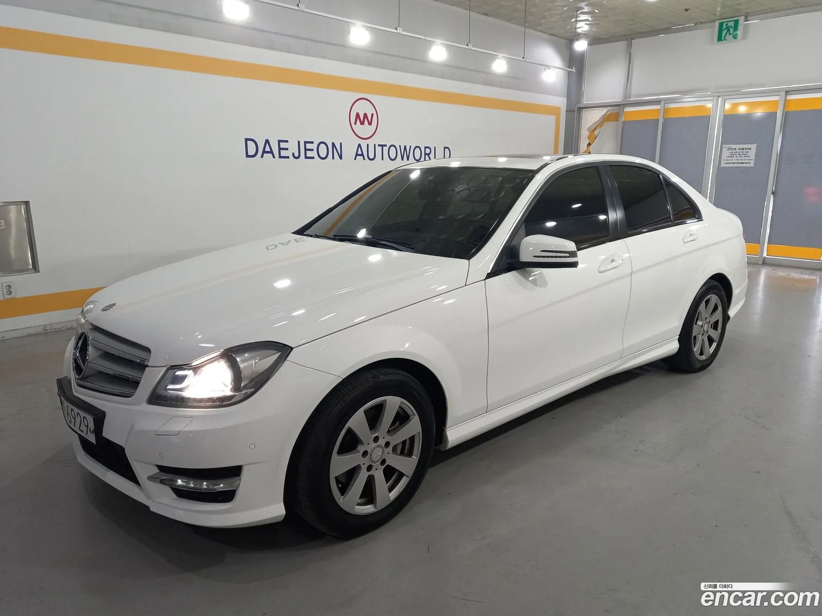 Mercedes-Benz C-Class W204 2013 — 10