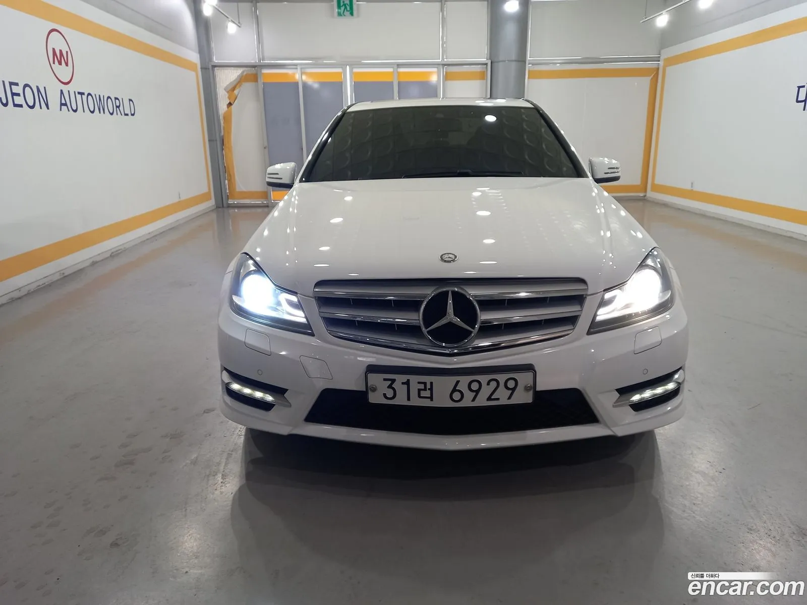Mercedes-Benz C-Class W204 2013 — 13