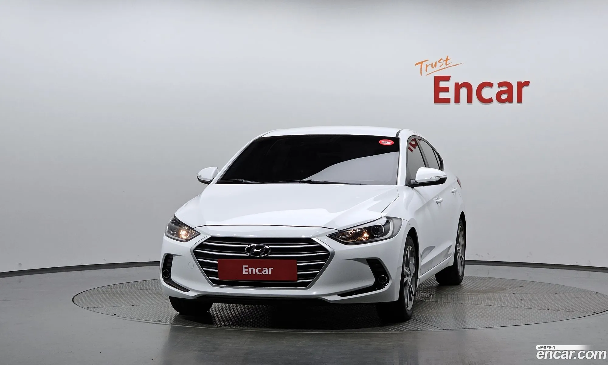 Hyundai Elantra AD 2018 — 25