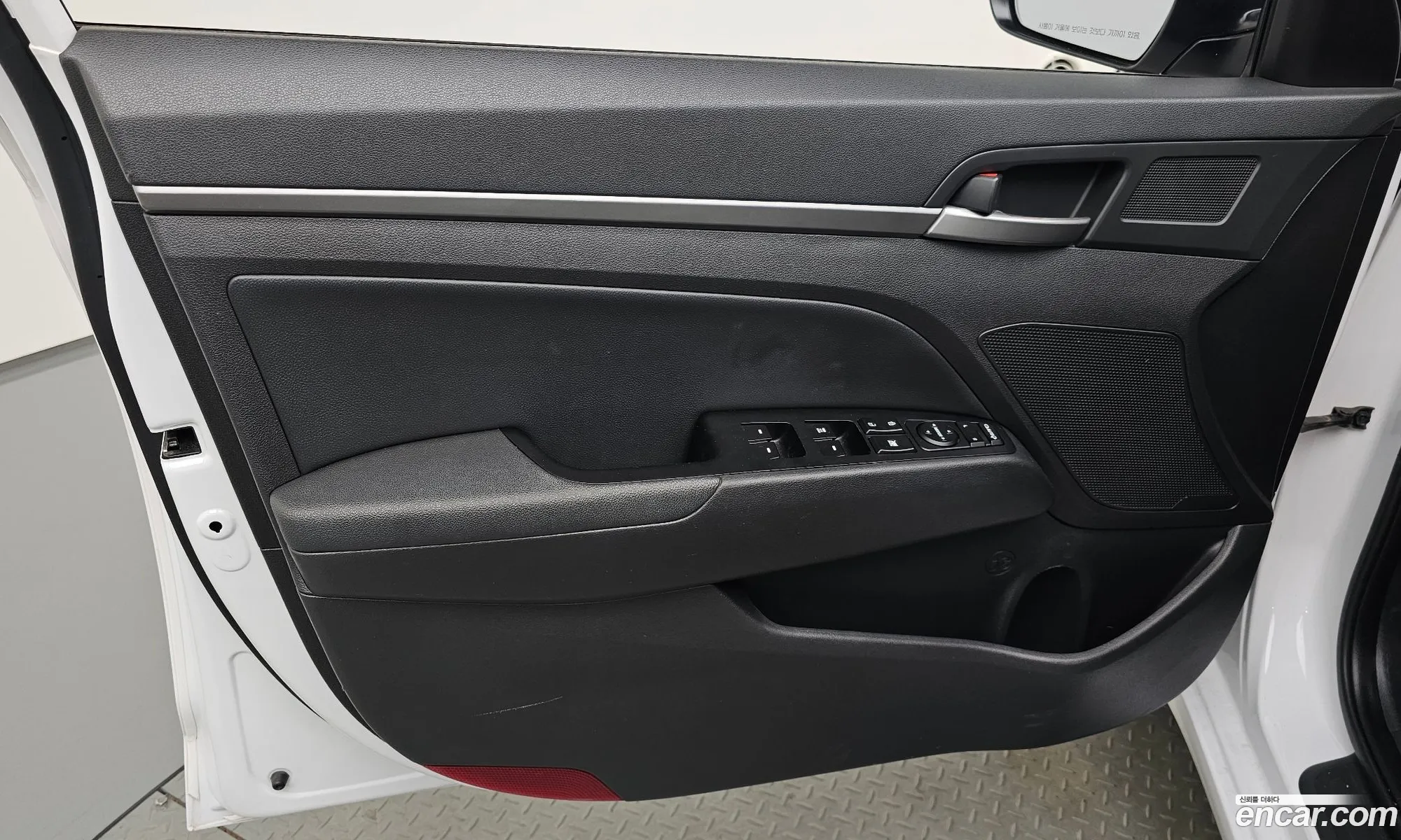 Hyundai Elantra AD 2018 — 29