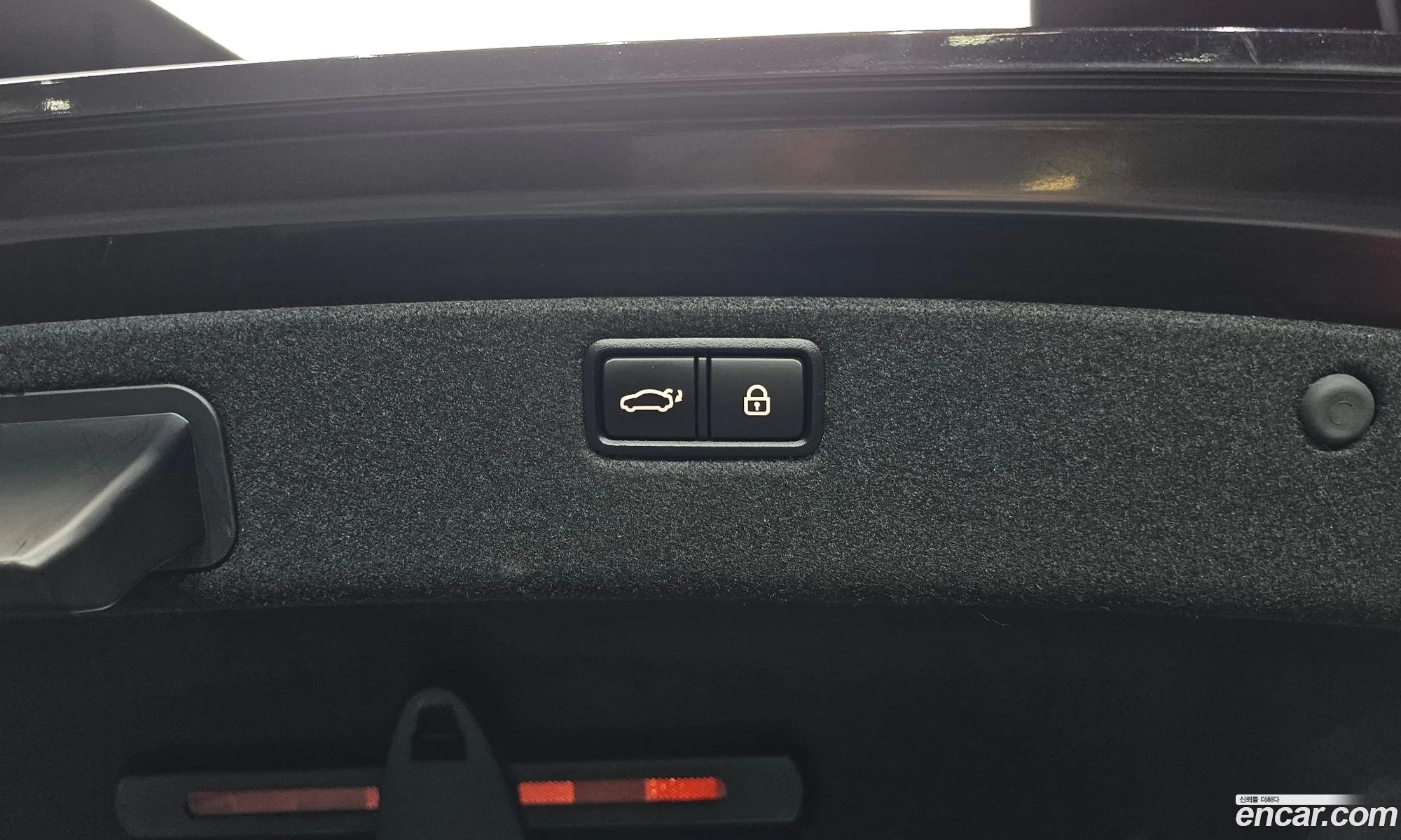 Genesis G80 2016 KMHGR41EDHU195766 — 7