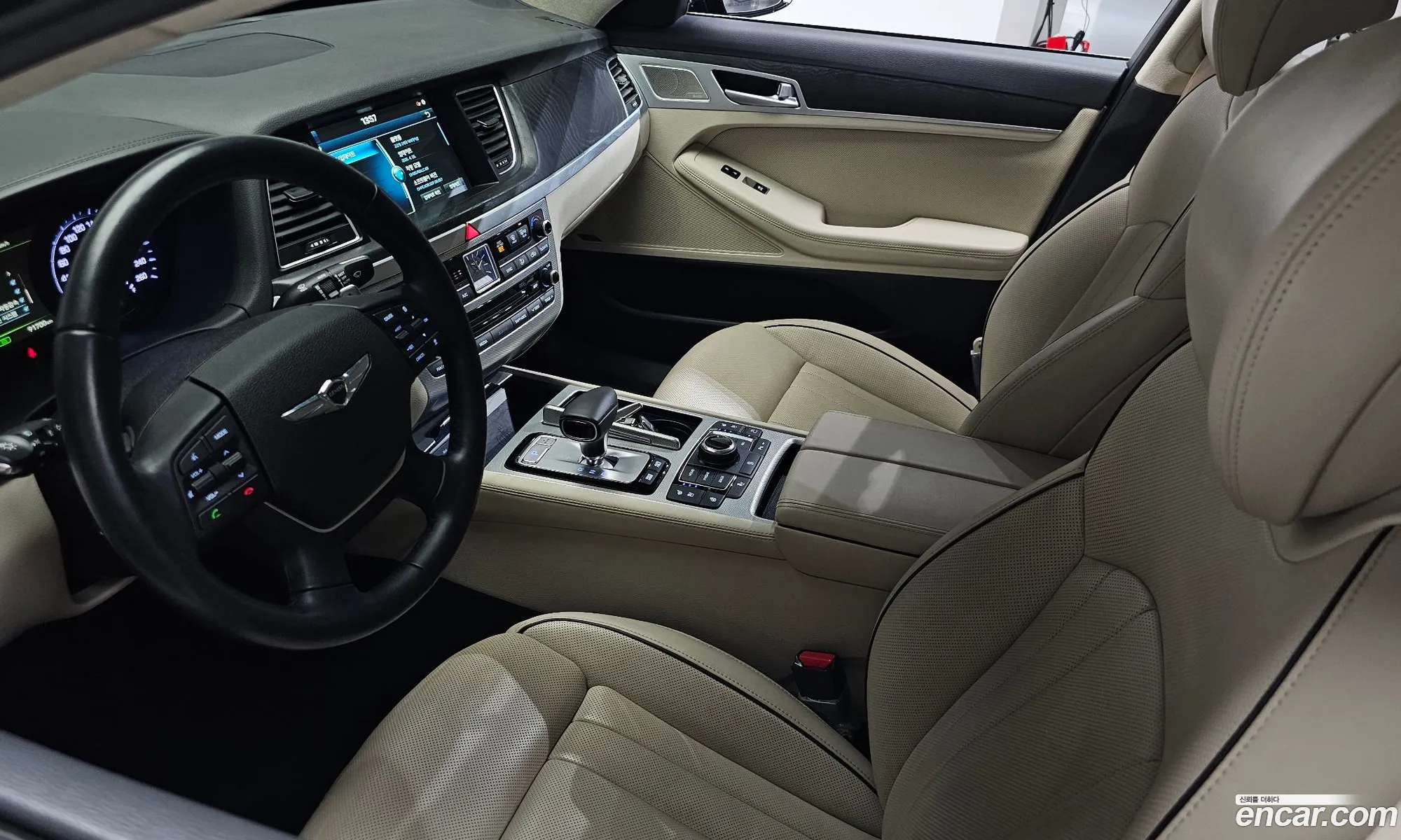 Genesis G80 2016 KMHGR41EDHU195766 — 26
