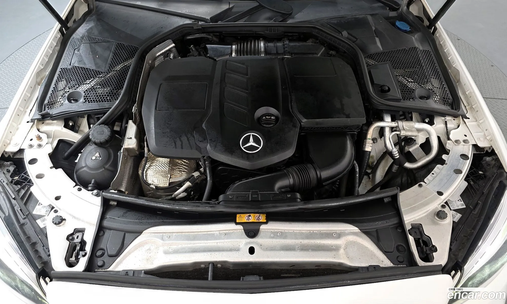 Mercedes-Benz C-Class W205 2019 — 19