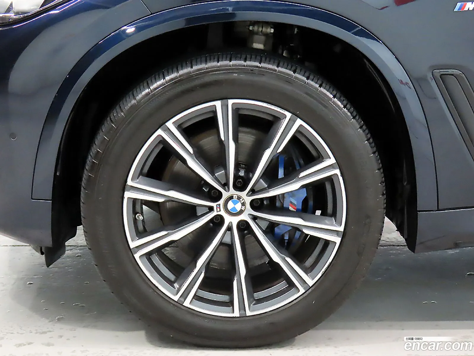 BMW X5 2021 — 17