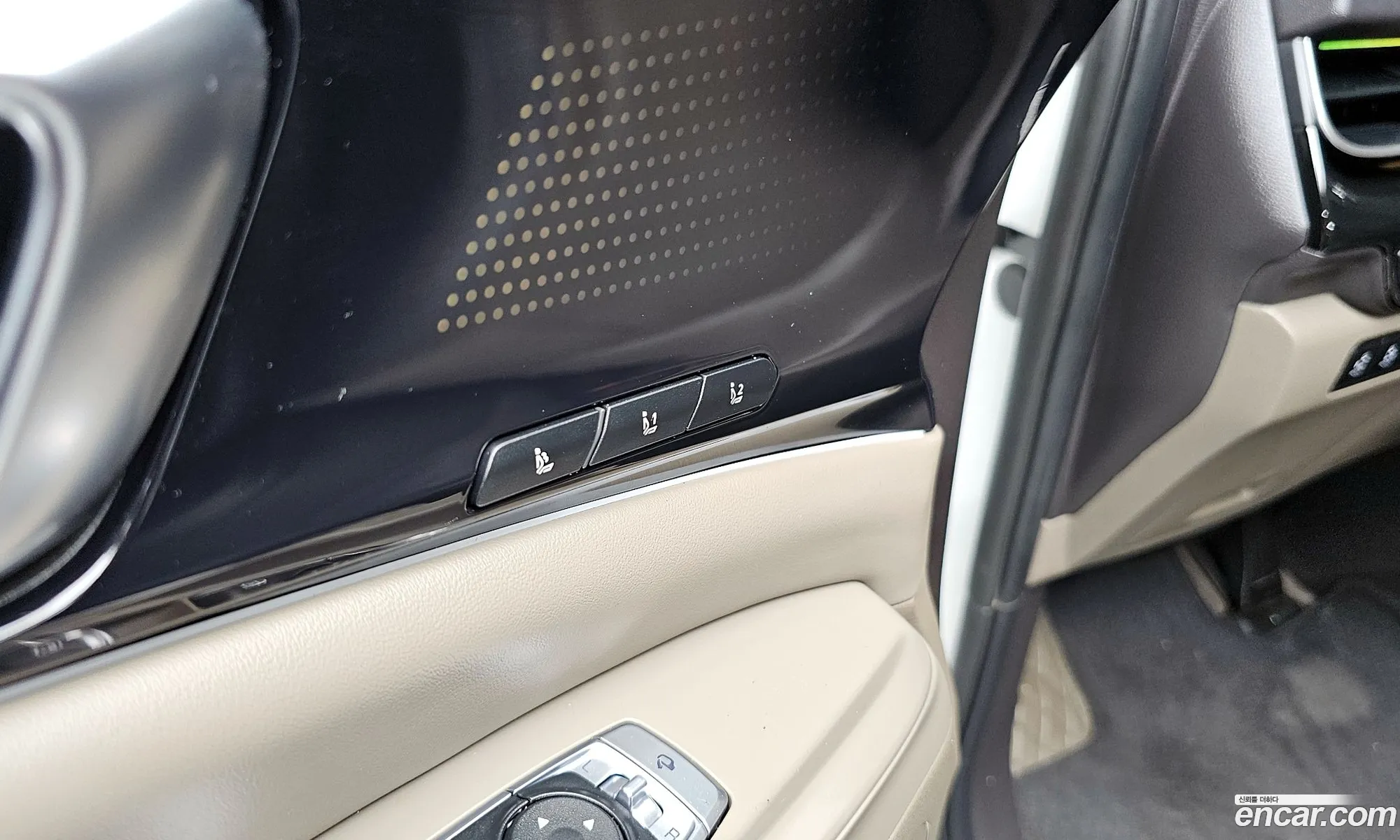 Kia Carnival 2025 KNANE81ABTS119810 — 3