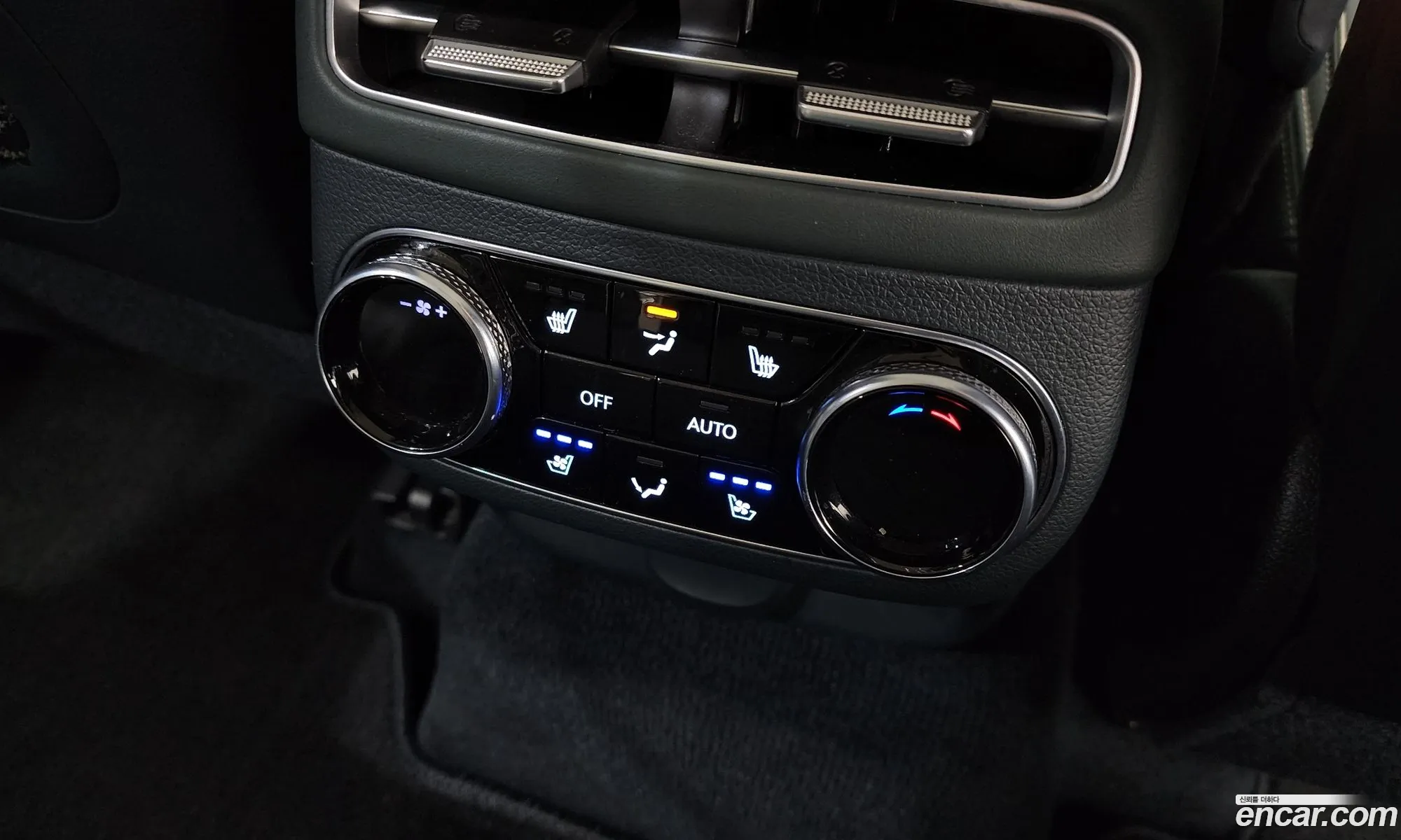 Genesis Electrified GV70 2022 — 26