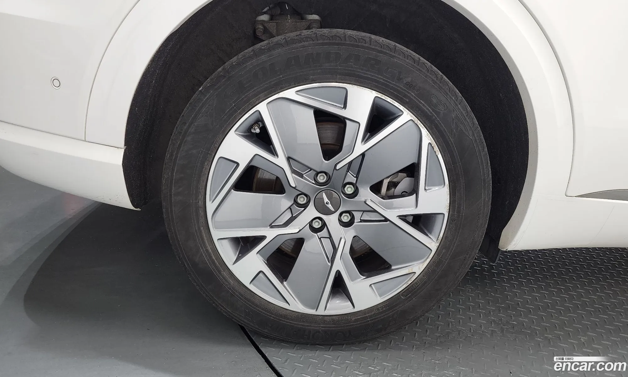 Genesis Electrified GV70 2022 — 15