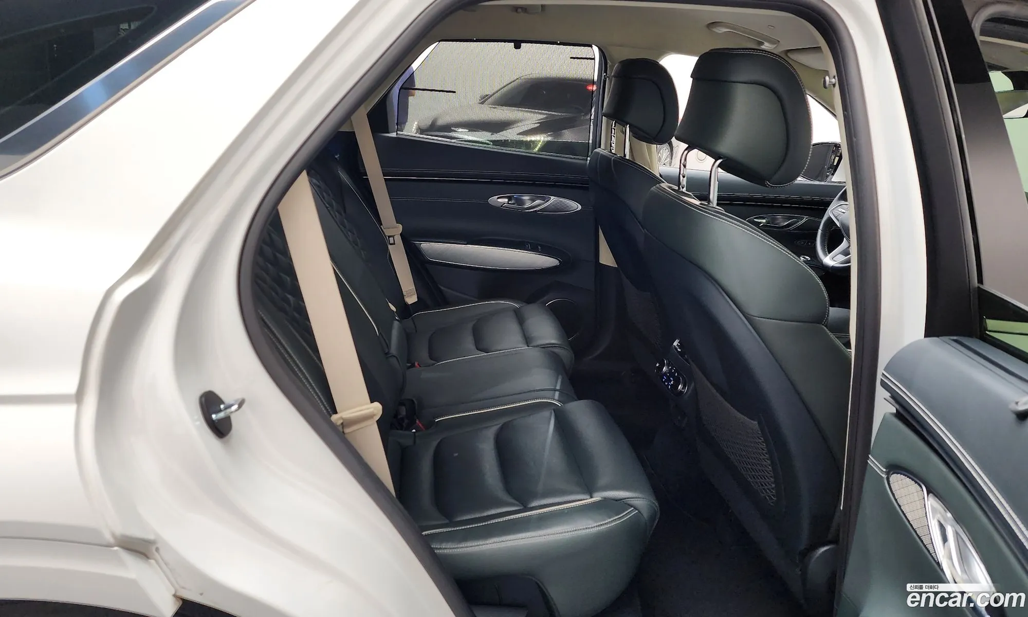 Genesis Electrified GV70 2022 — 21