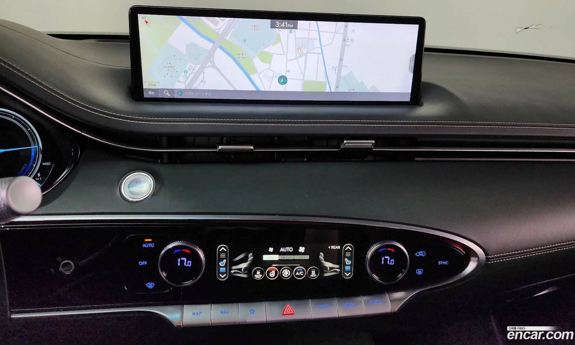 Genesis Electrified GV70 2022 — 13