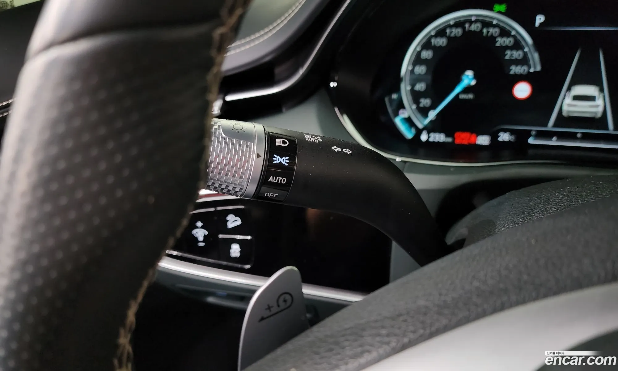 Genesis Electrified GV70 2022 — 14