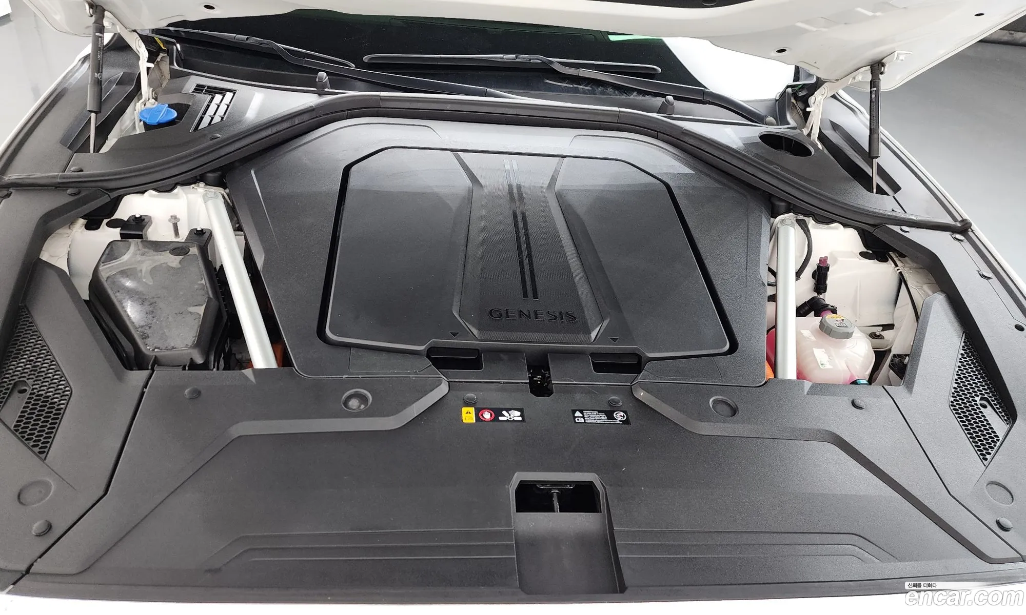 Genesis Electrified GV70 2022 — 29