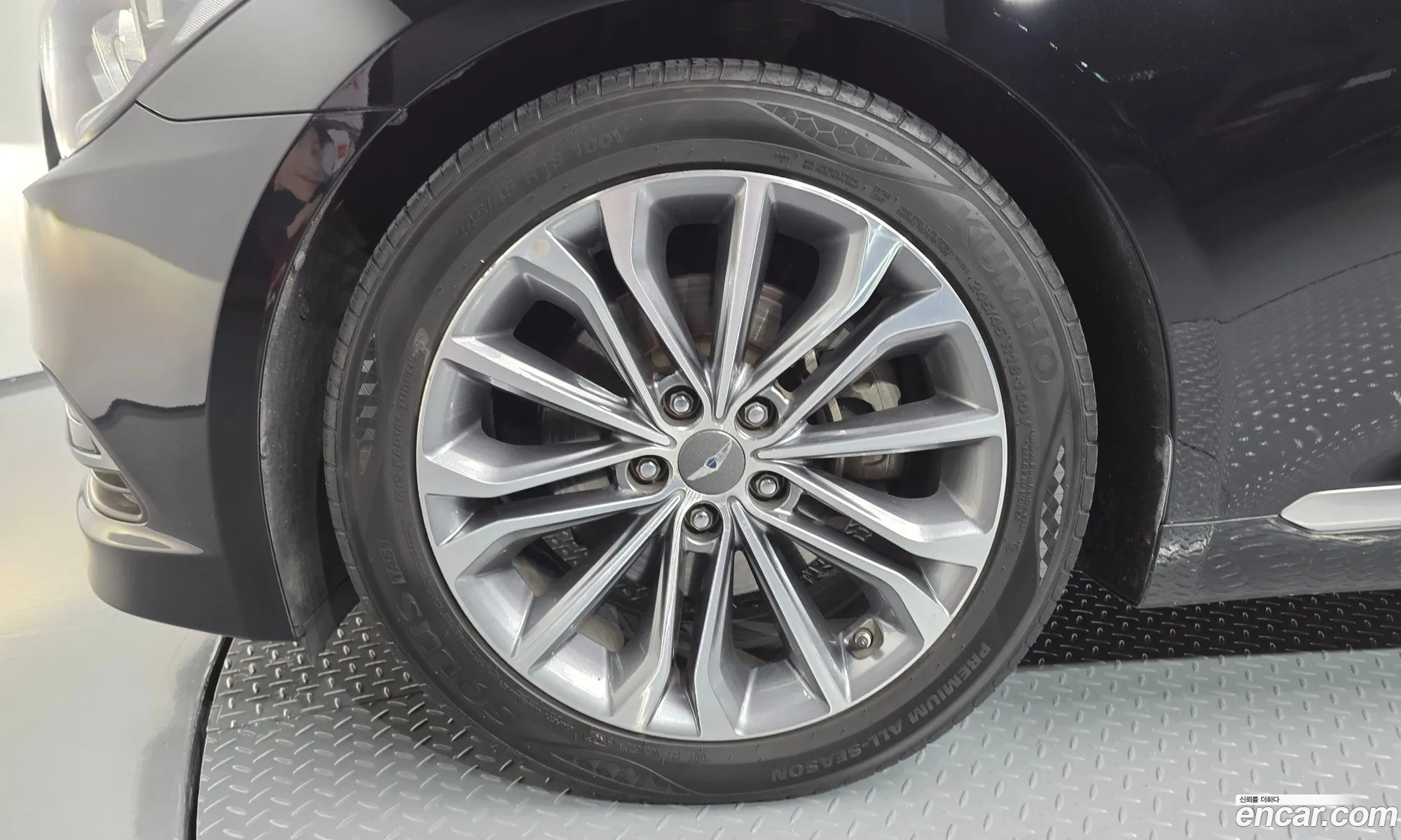 Hyundai Genesis DH 2014 KMHGM41DBFU055649 — 15