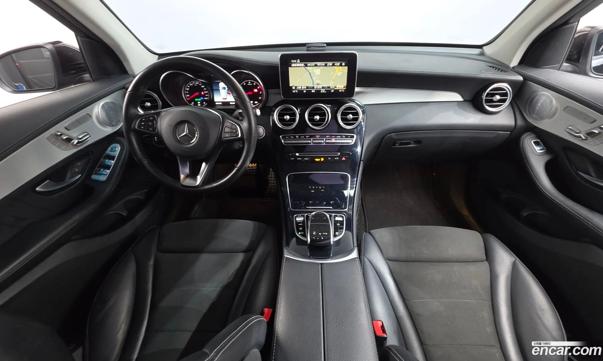 Mercedes-Benz GLC-Class X253 2019 — 14