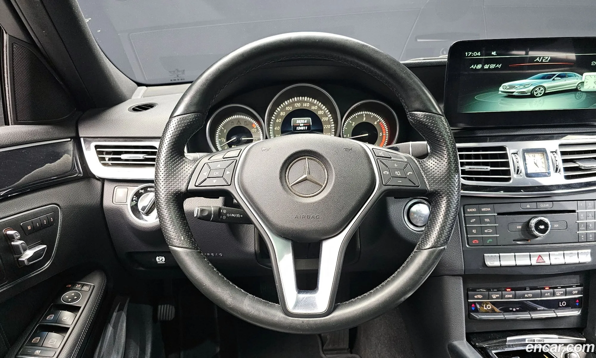 Mercedes-Benz E-Class W212 2016 — 17
