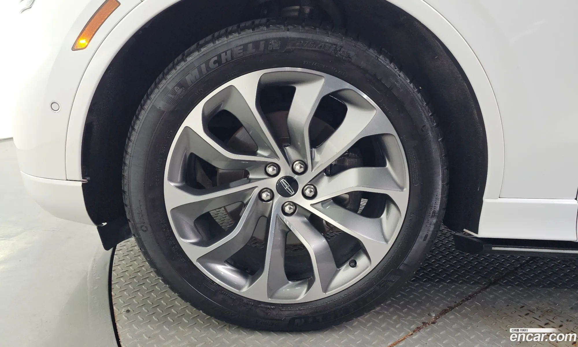 Lincoln Aviator 2021 5LMYJ8XY7MNL01537 — 11