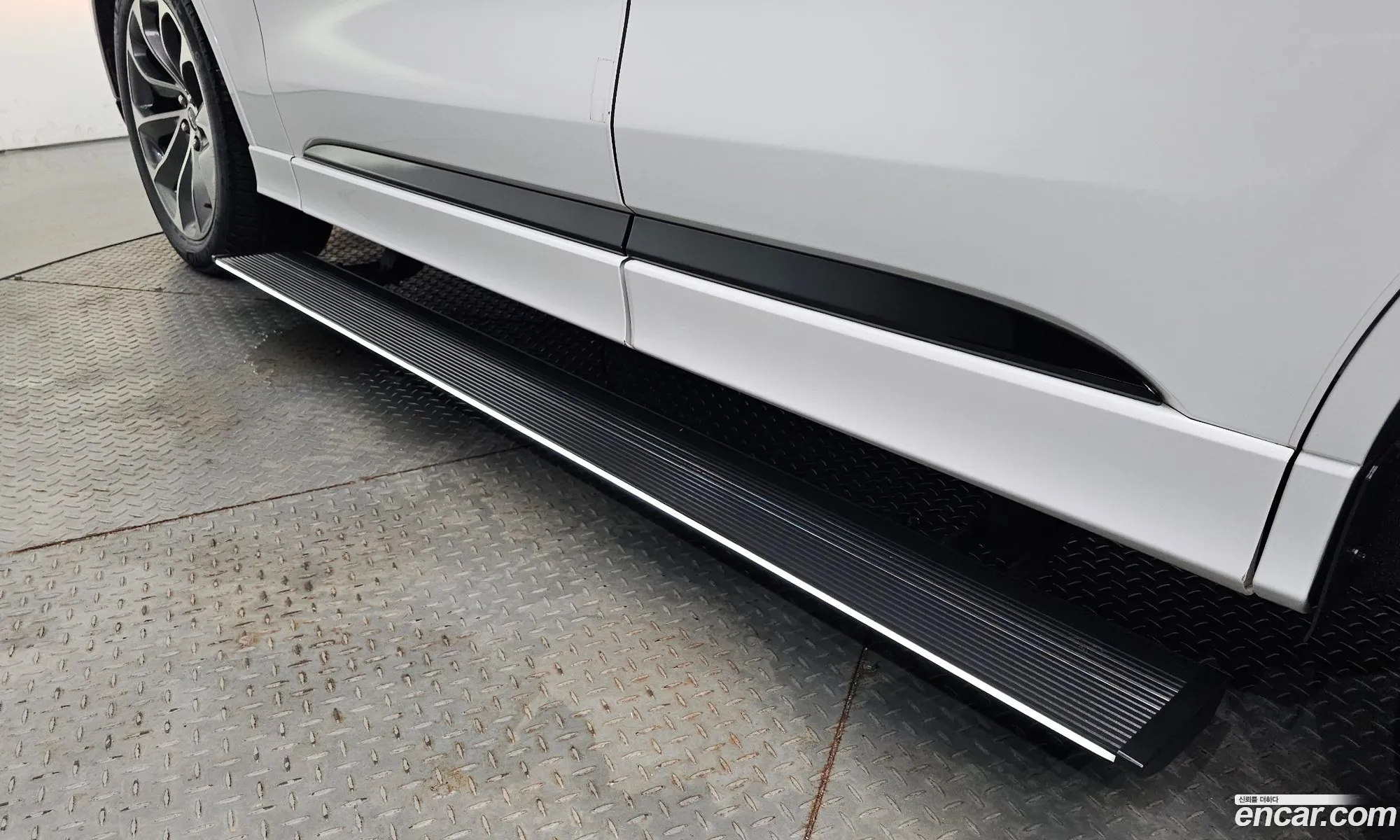 Lincoln Aviator 2021 5LMYJ8XY7MNL01537 — 12