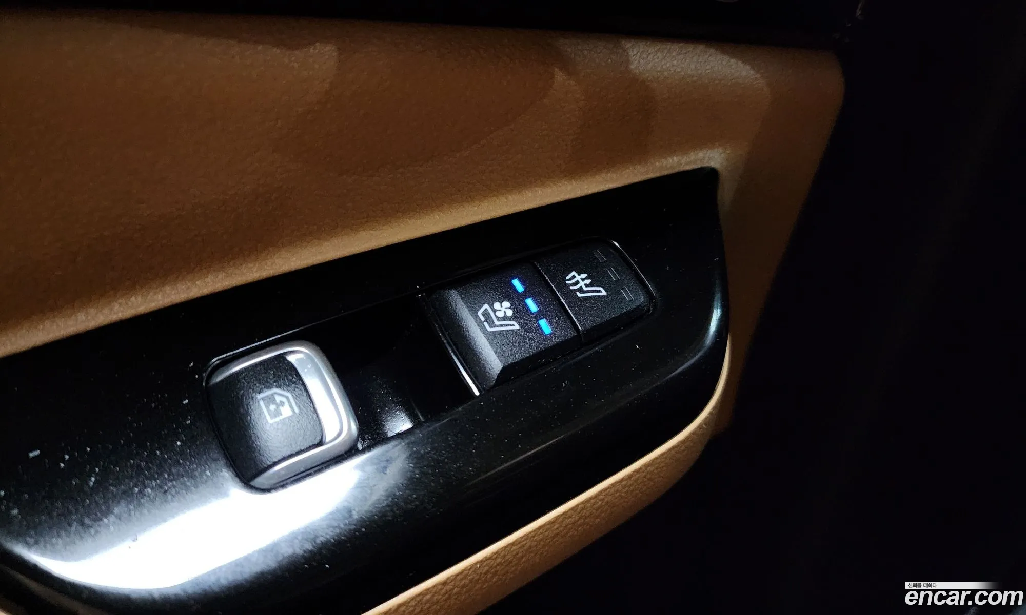 Kia Carnival 2021 KNANE81BBNS146591 — 16