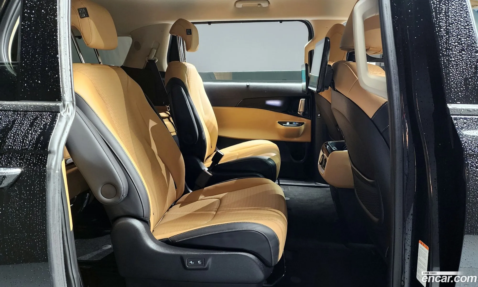 Kia Carnival 2021 KNANE81BBNS146591 — 31