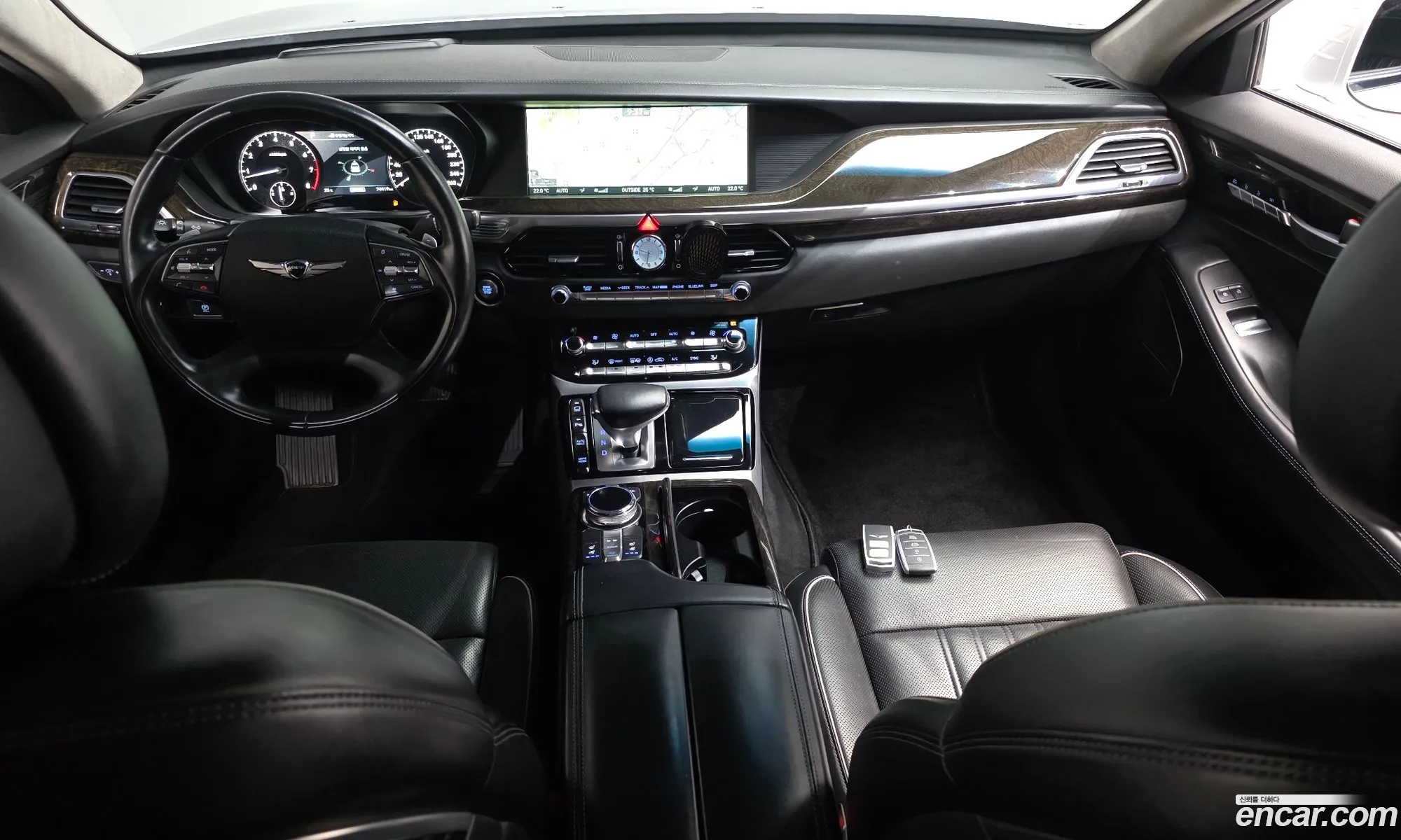 Genesis EQ900 2015 — 20