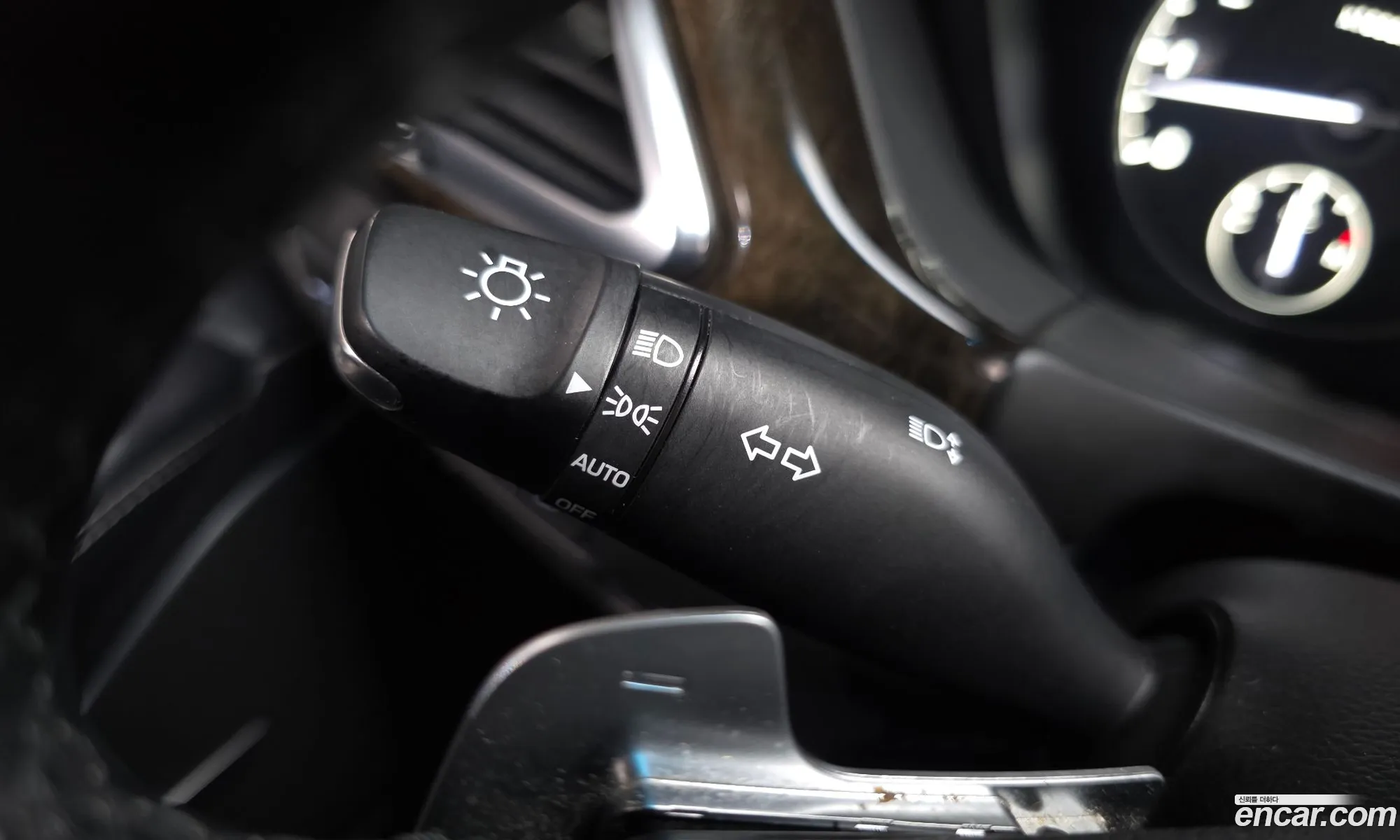 Genesis EQ900 2015 — 40