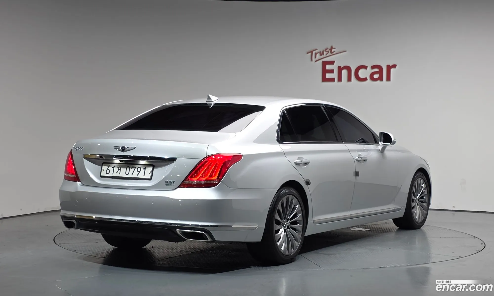 Genesis EQ900 2015 — 6
