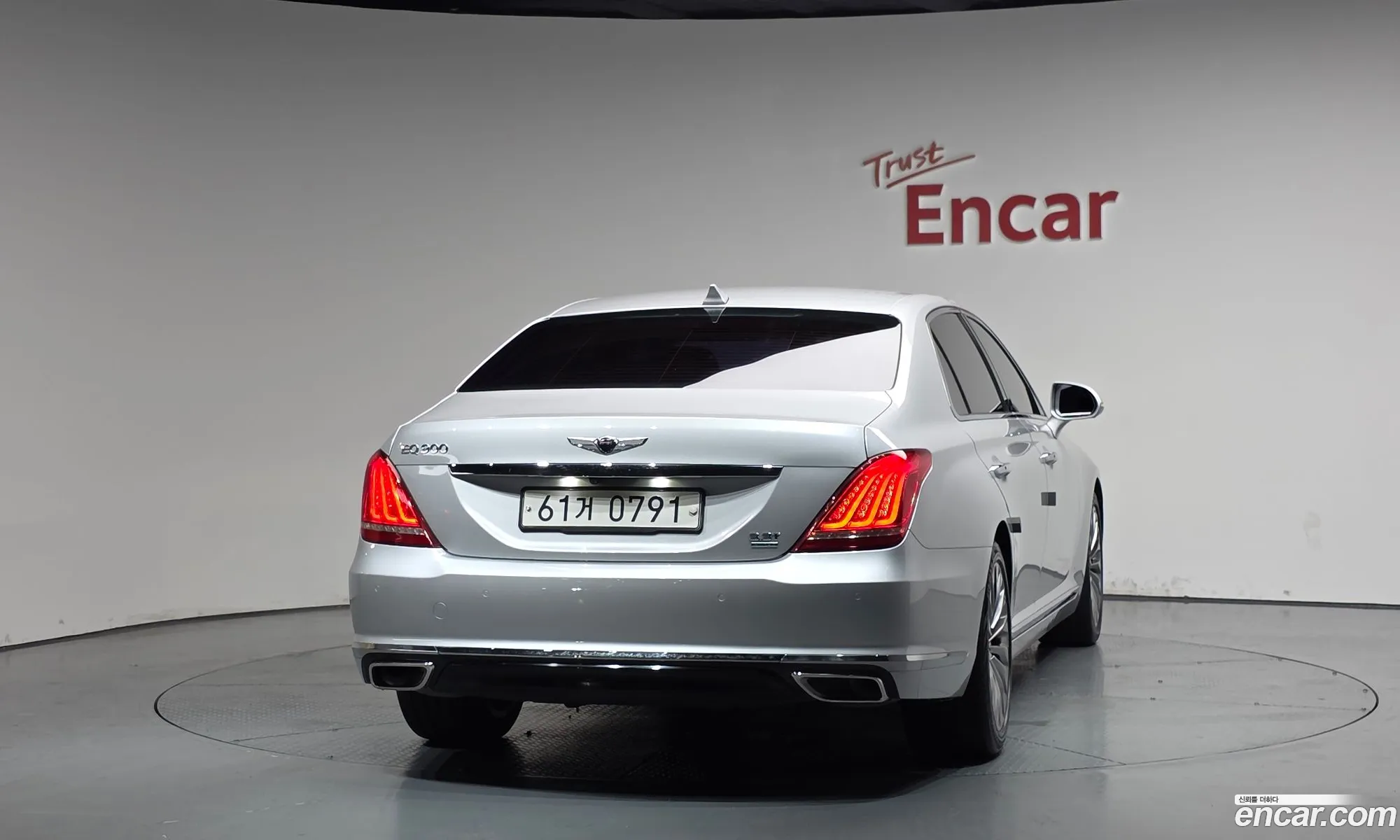 Genesis EQ900 2015 — 4