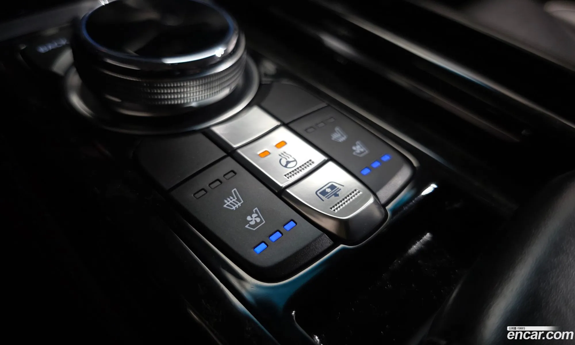 Genesis EQ900 2015 — 25