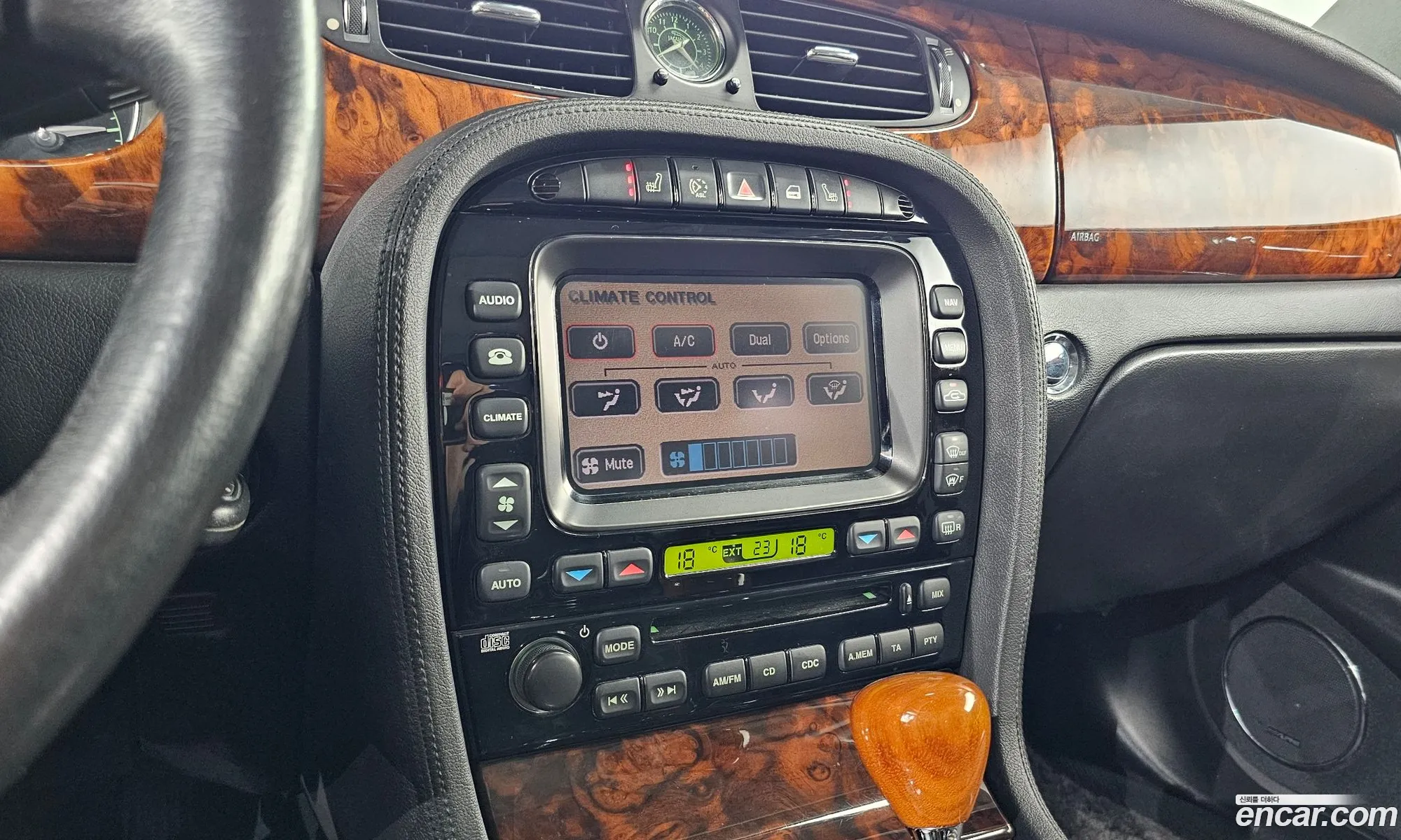 Jaguar XJ8 2006 SAJAA80T76RH10130 — 11