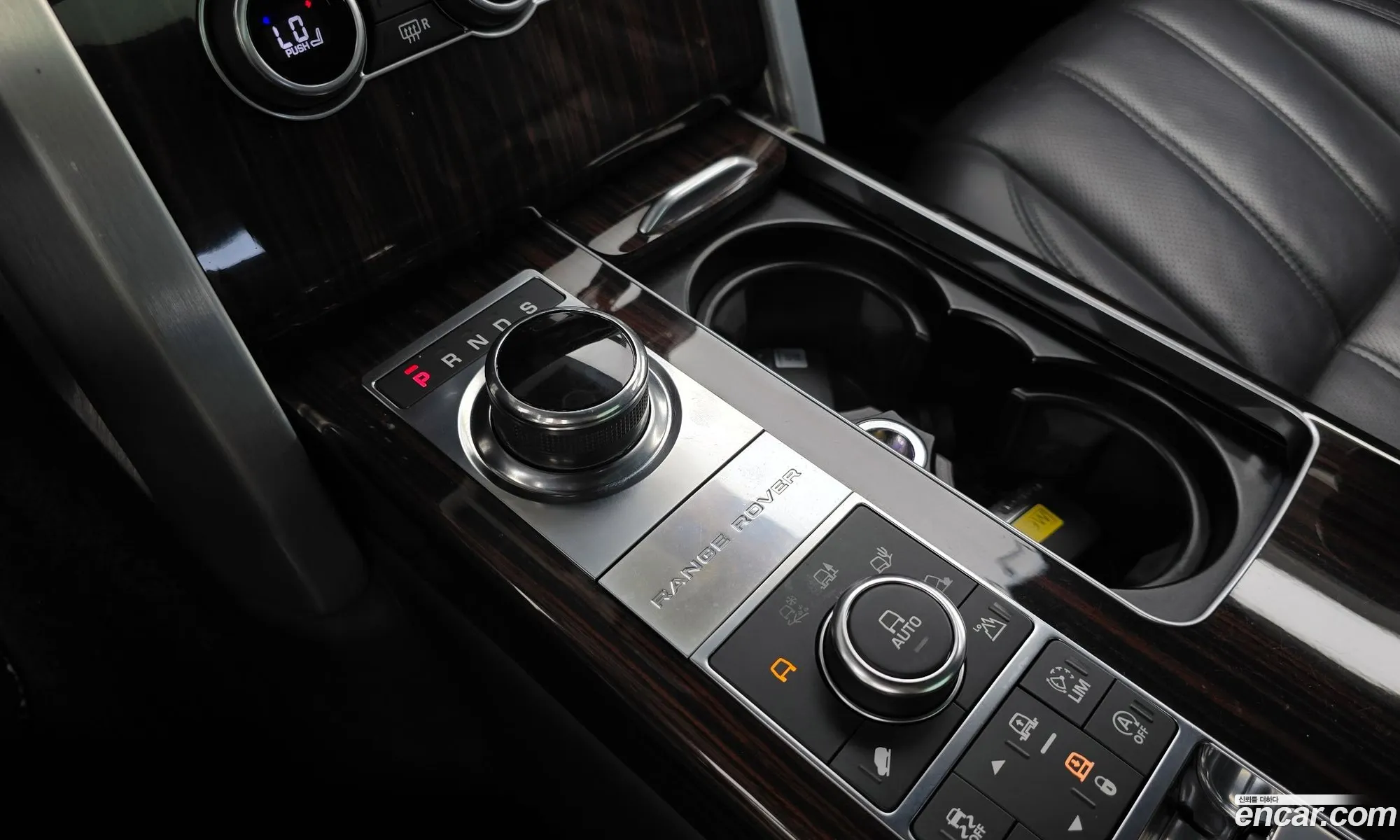 Land Rover Range Rover 2017 SALGA2FJ0HA365512 — 3